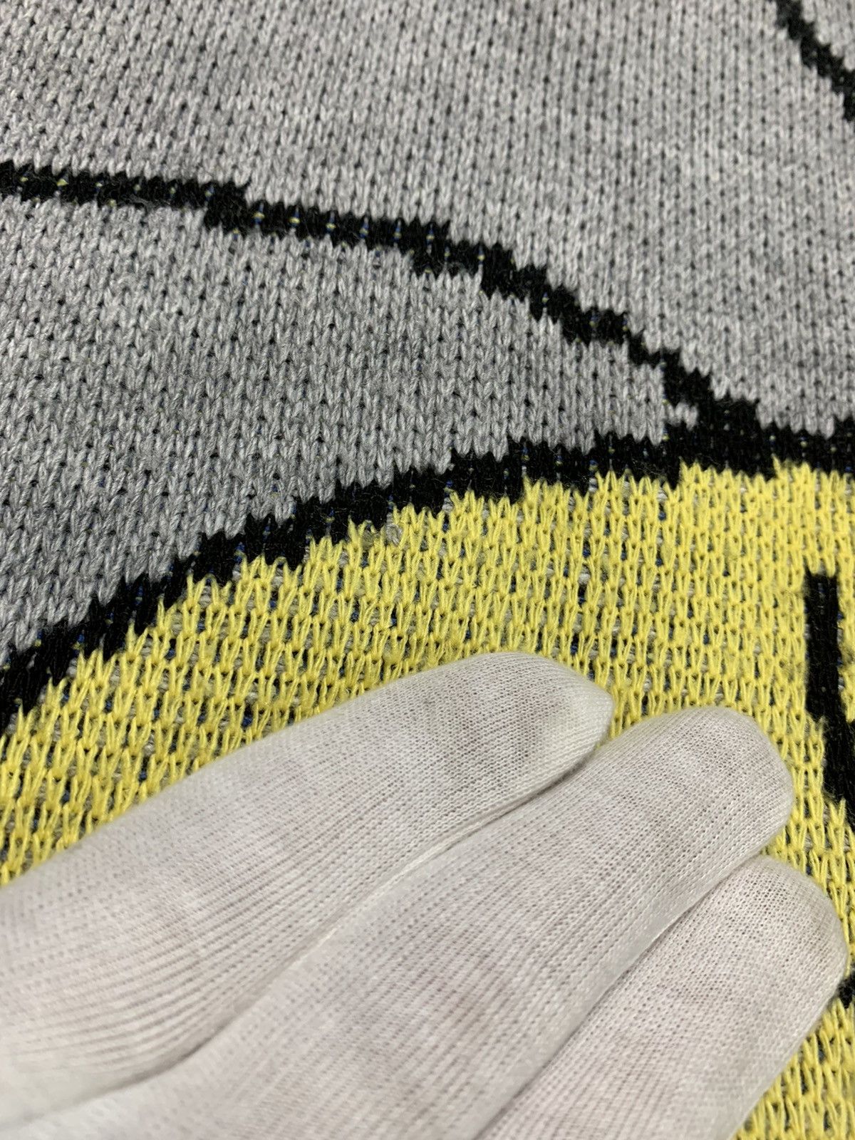Vintage Y2k vintage 00s Chunky tweety Knitted looney tunes Jumper Size US S / EU 44-46 / 1 - 4 Thumbnail