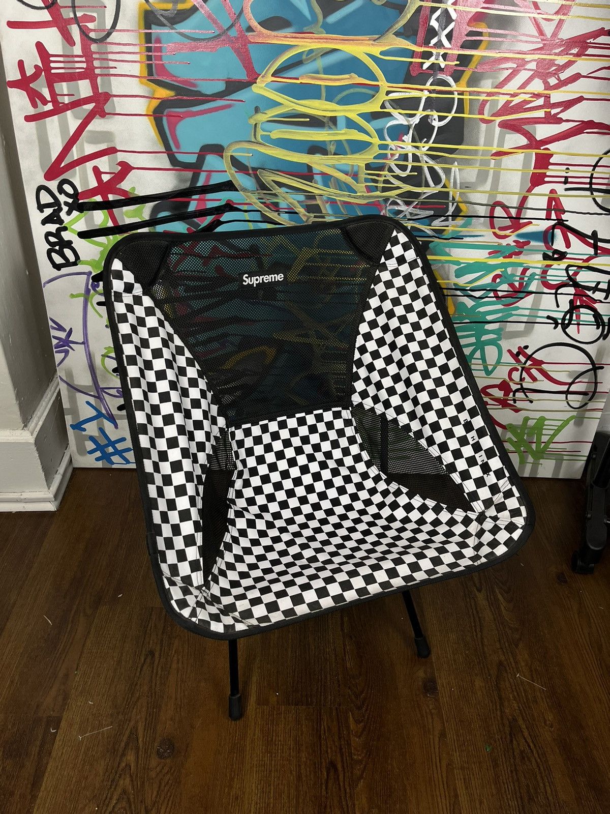 Supreme helinox online chair