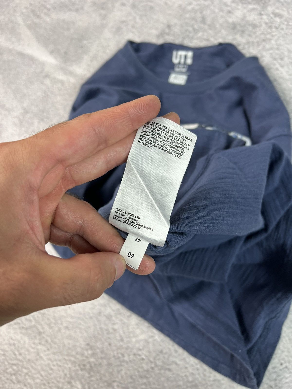 20471120 × Japanese Brand × Uniqlo Uniqlo Hokusai Blue Japanese streetwear T-shirt Size US S / EU 44-46 / 1 - 7 Thumbnail