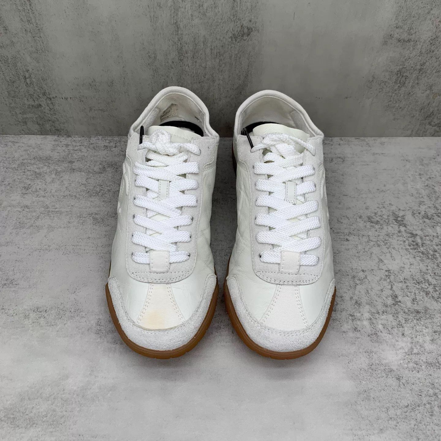 Chanel Chanel White Double C Deerfield Sneaker 36 98 New LX1296 Size US 5.5 / IT 35.5 - 4 Thumbnail