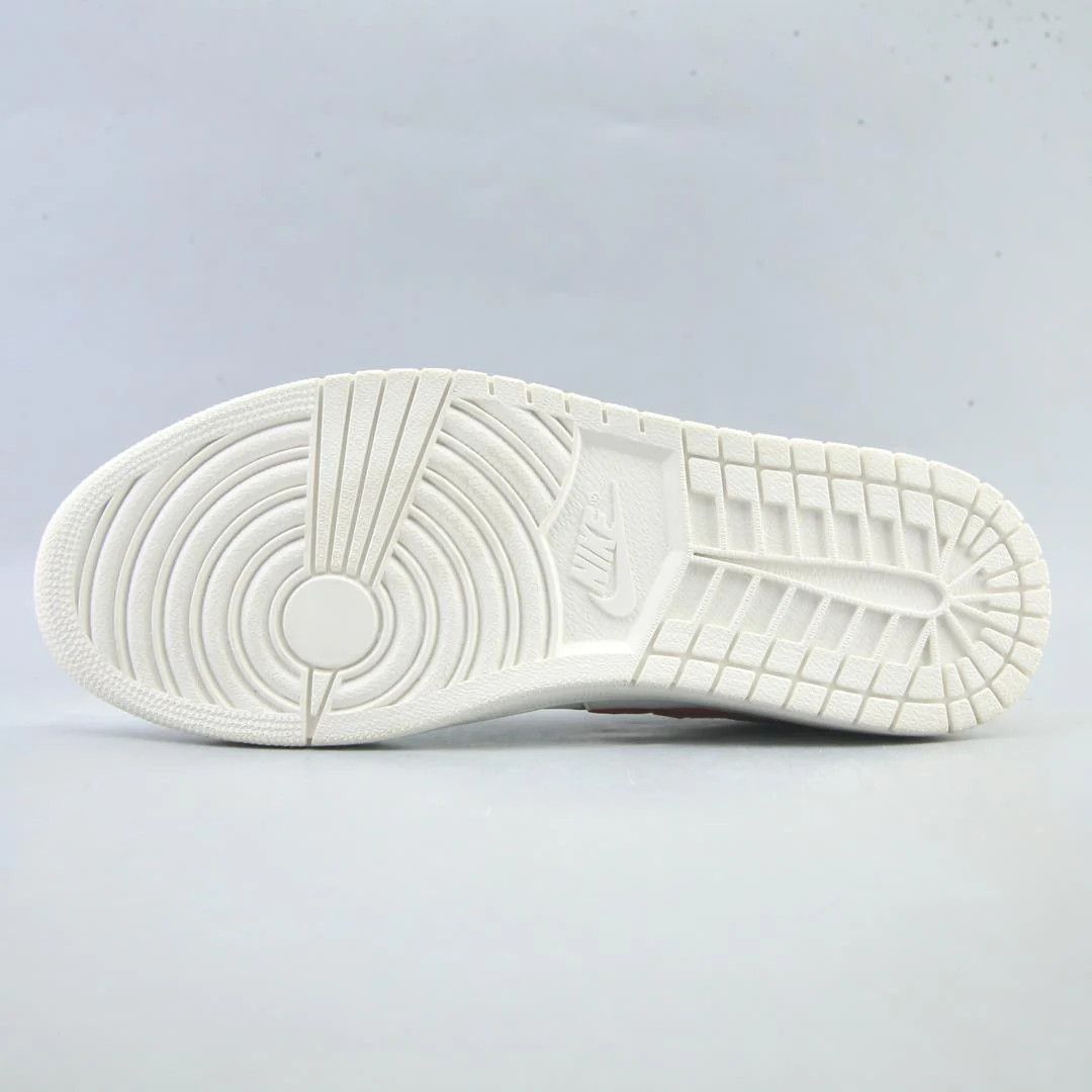Nike Nike Air Jordan 1 Centre Court sneakers white red colorway Size US 7 / EU 40 - 6 Thumbnail