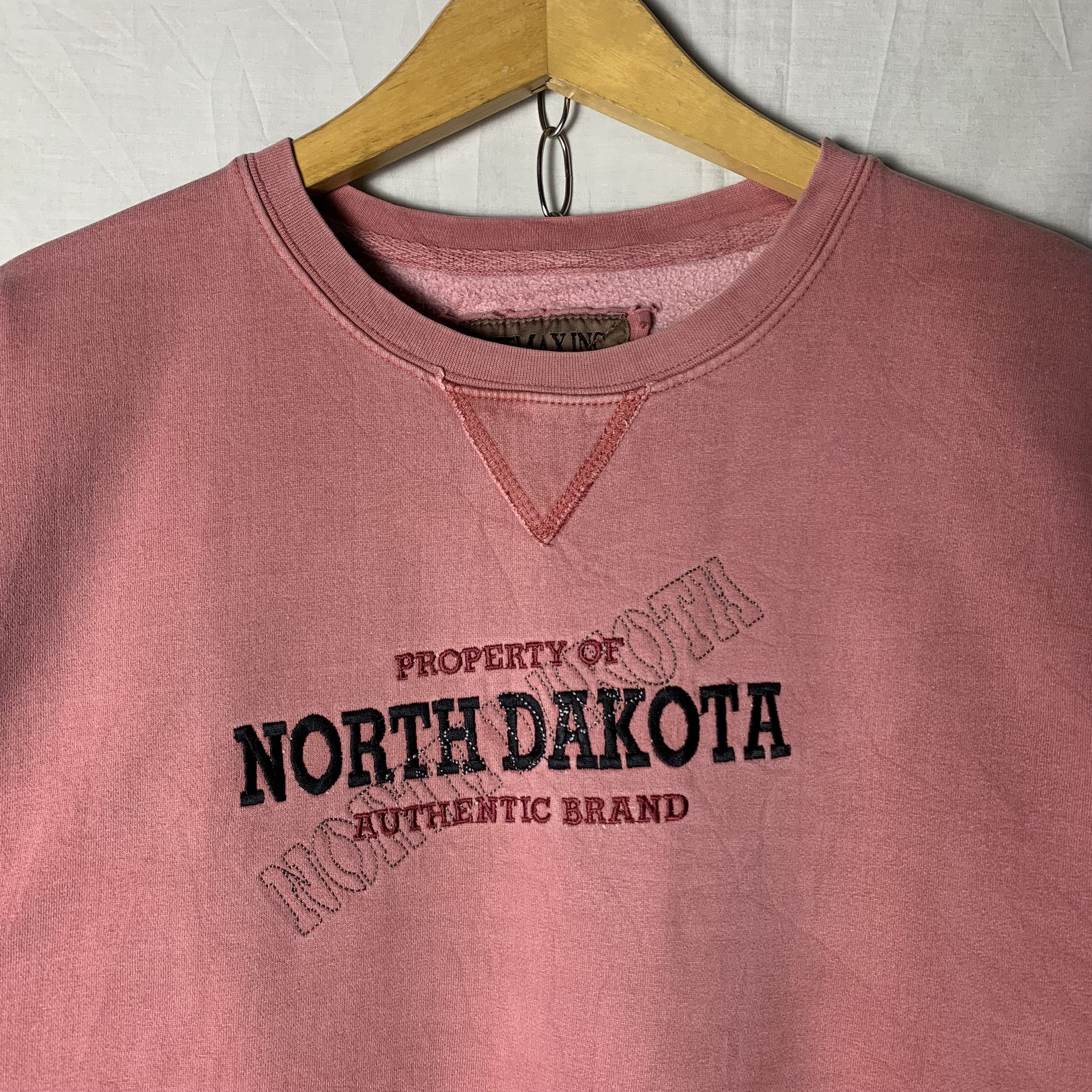 Vintage Vintage 90s North Dakota Sweatshirt Crewneck Size US L / EU 52-54 / 3 - 3 Thumbnail