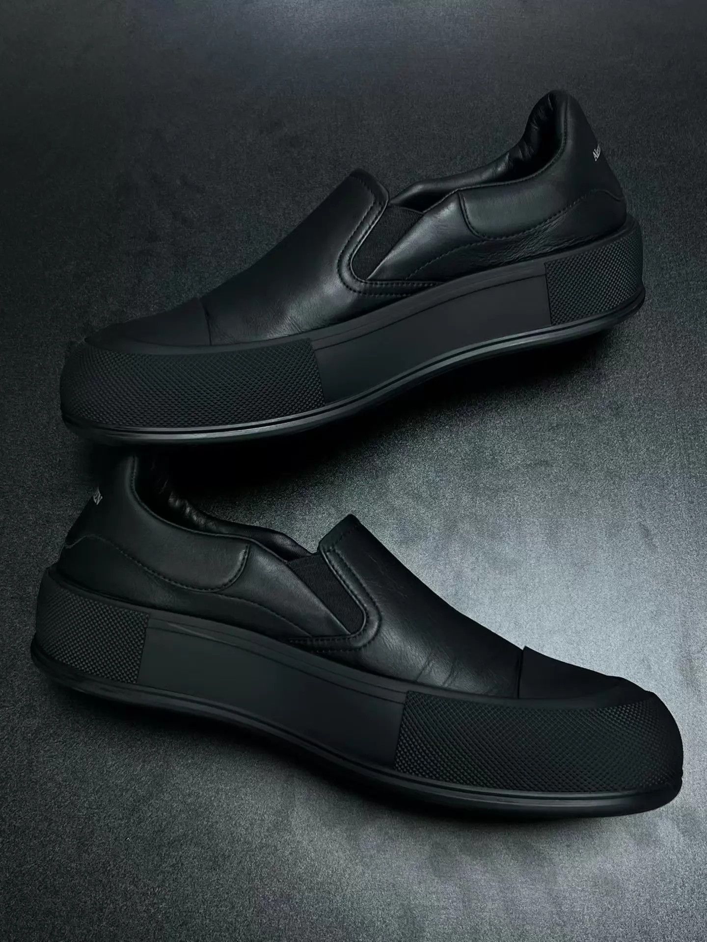 Alexander McQueen MCQ Deck Leather Low-Top Sneaker Black 41 (Like New) Size US 8 / EU 41 - 6 Thumbnail