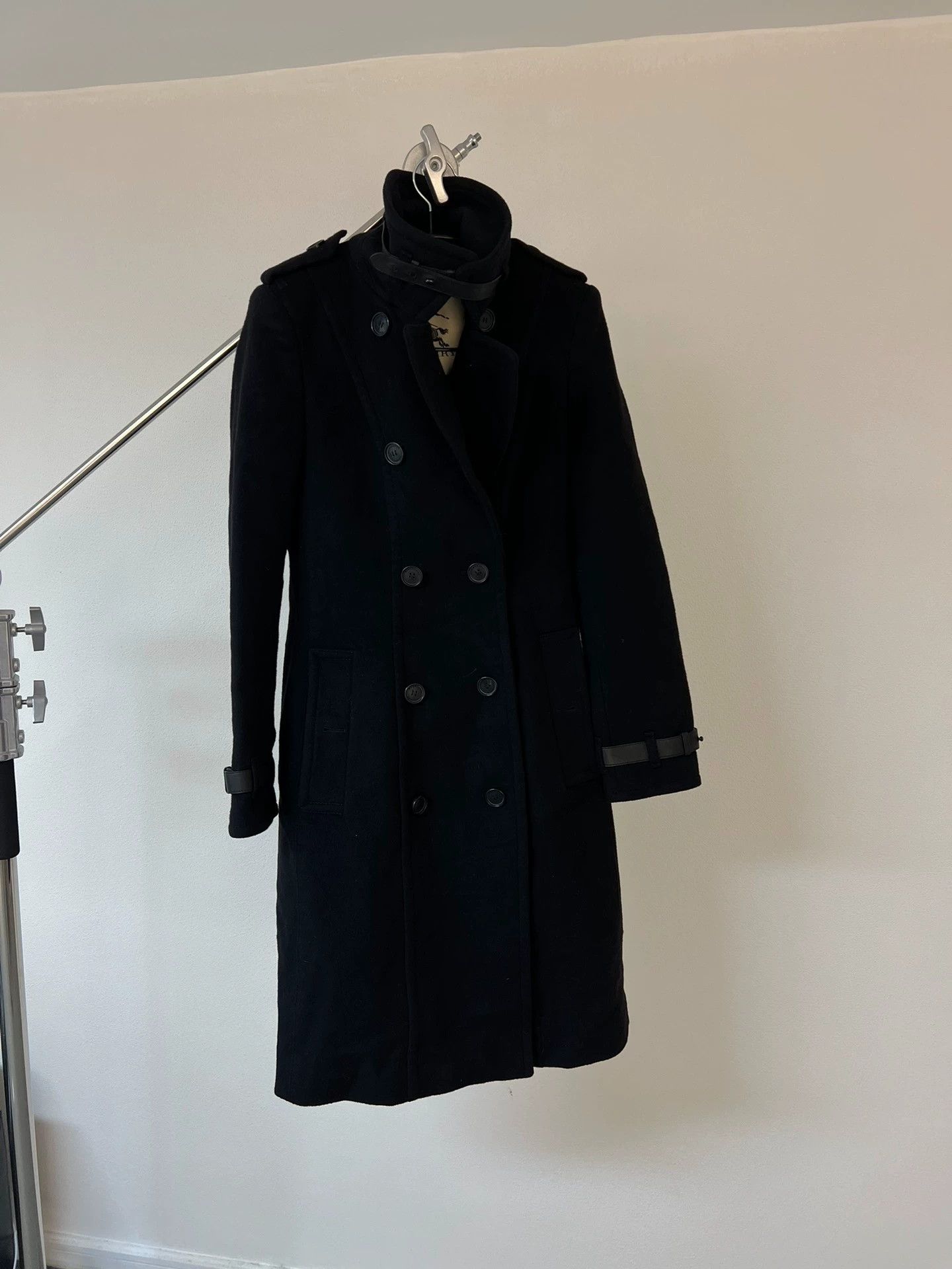 Burberry Burberry Court Leather-Button Padded Collar Wool Coat Size S / US 4 / IT 40 - 4 Thumbnail