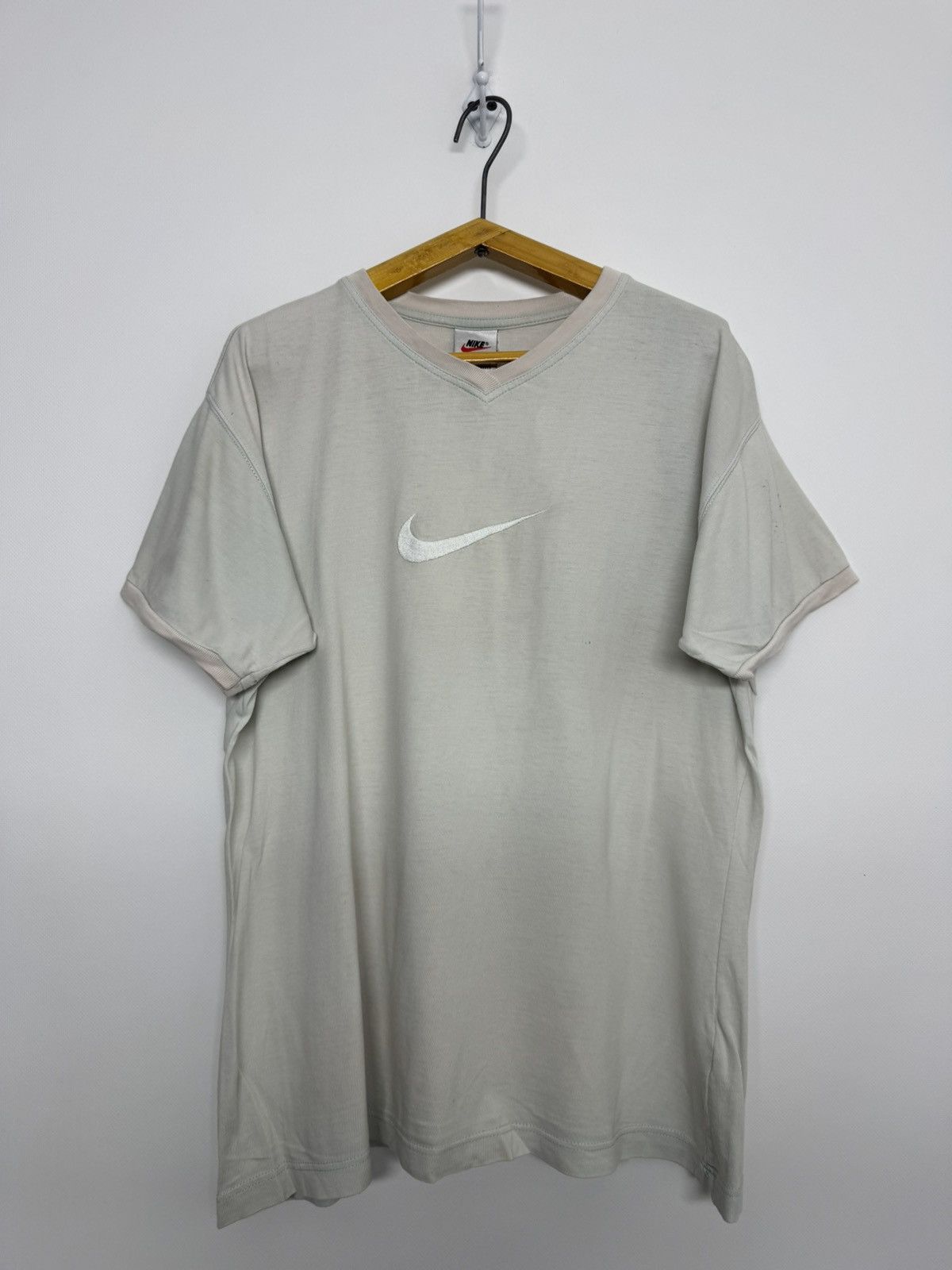 Nike Vintage Y2k Nike Big Logo Swoosh T-Shirt Size US XS / EU 42 / 0 - 2 Thumbnail
