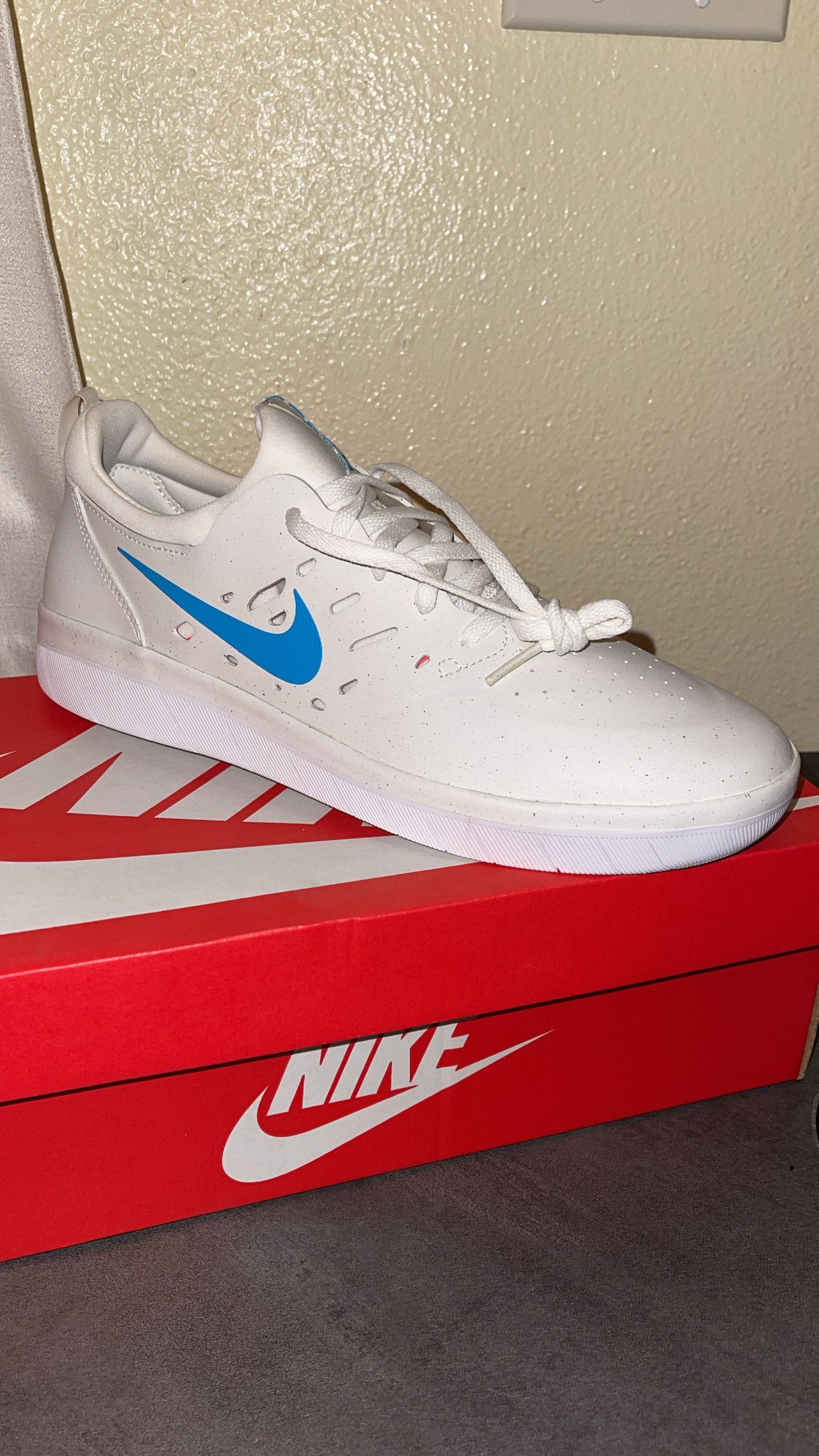 Nike SB NIKE SB NYJAH FREE Blue Fury Size US 9.5 / EU 42-43 - 2 Thumbnail