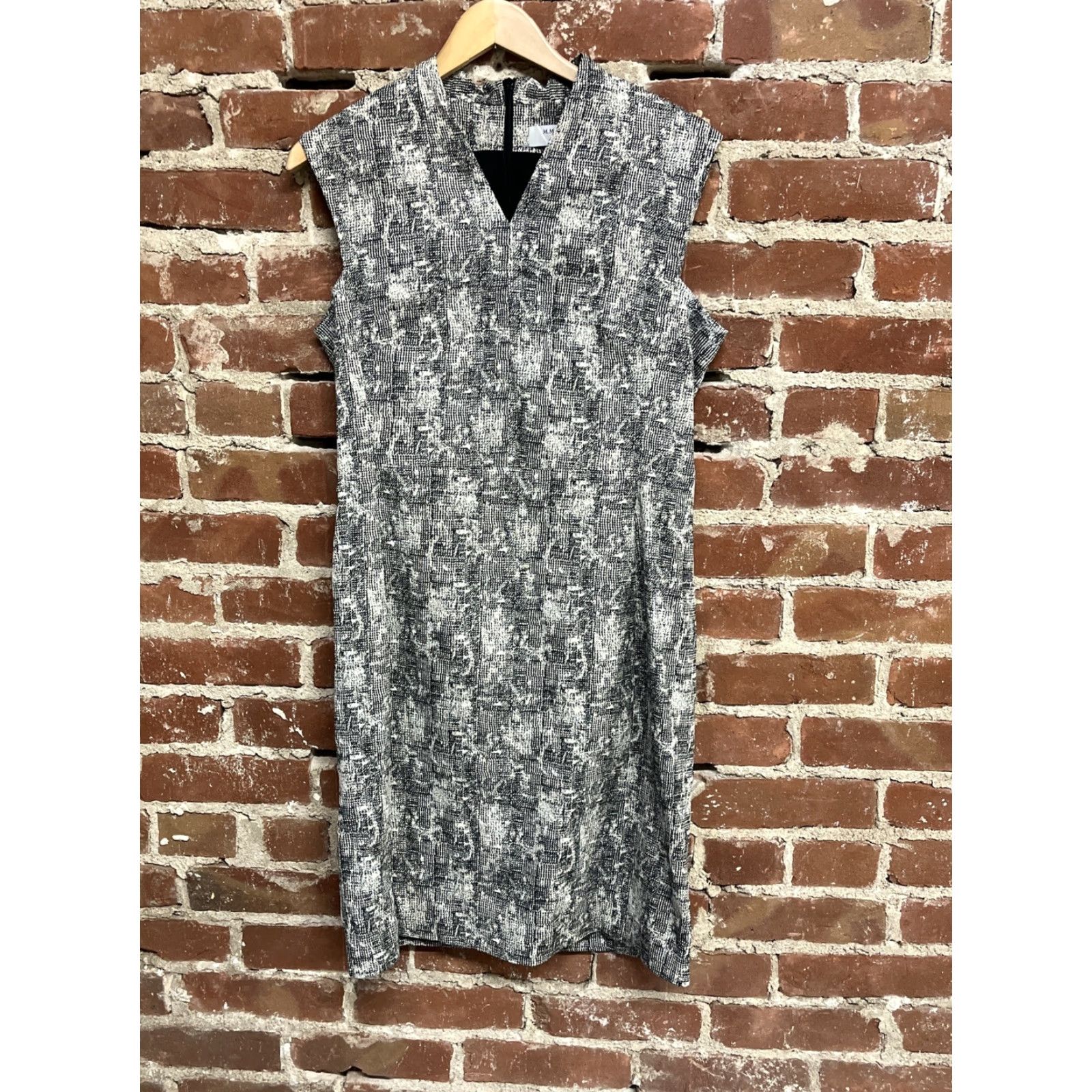 M.M.LaFleur VINTAGE Mm. Lafleur Aditi Sleeveless Ivory Black Crackle V-Neck Sheath Dress Size 12 Size XL / US 12-14 / IT 48-50 - 2 Thumbnail