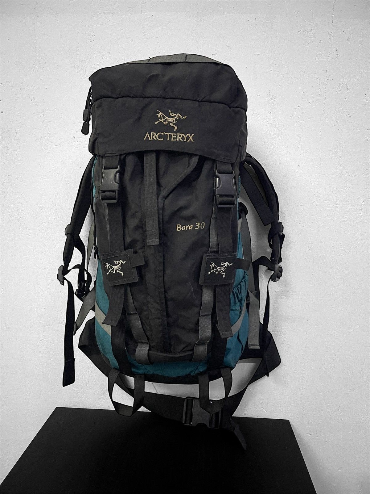 Arc'teryx Vintage ARC’TERYX BORA 30 outdoor hike bag Size 30 - 2 Thumbnail