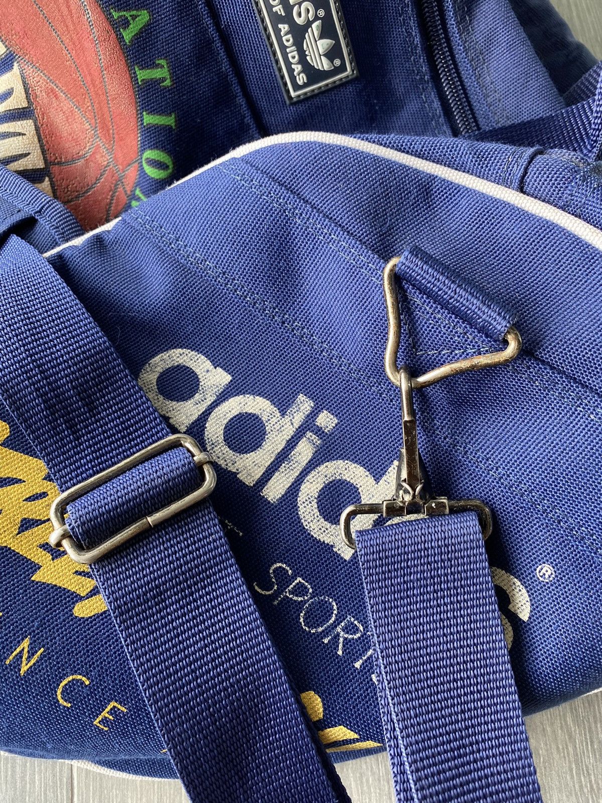 Adidas × Vintage Vintage 90’s Adidas International Streetball Duffle Bag Size ONE SIZE - 8 Thumbnail
