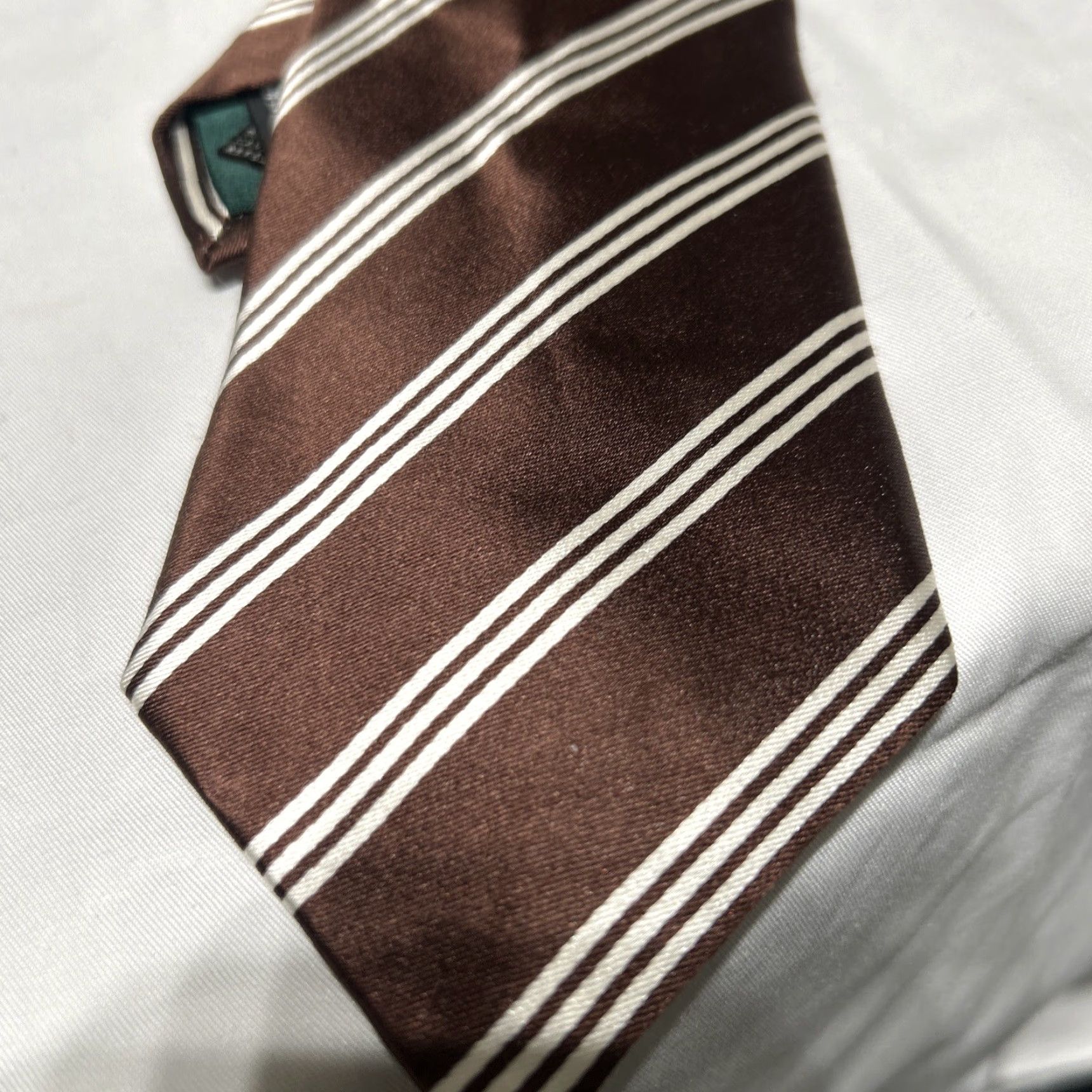 Vintage Hilton Repp Silk Tie Brown White Repp Stripe Made In Italy Mens TIE Brown Silk Italy Size ONE SIZE - 6 Thumbnail