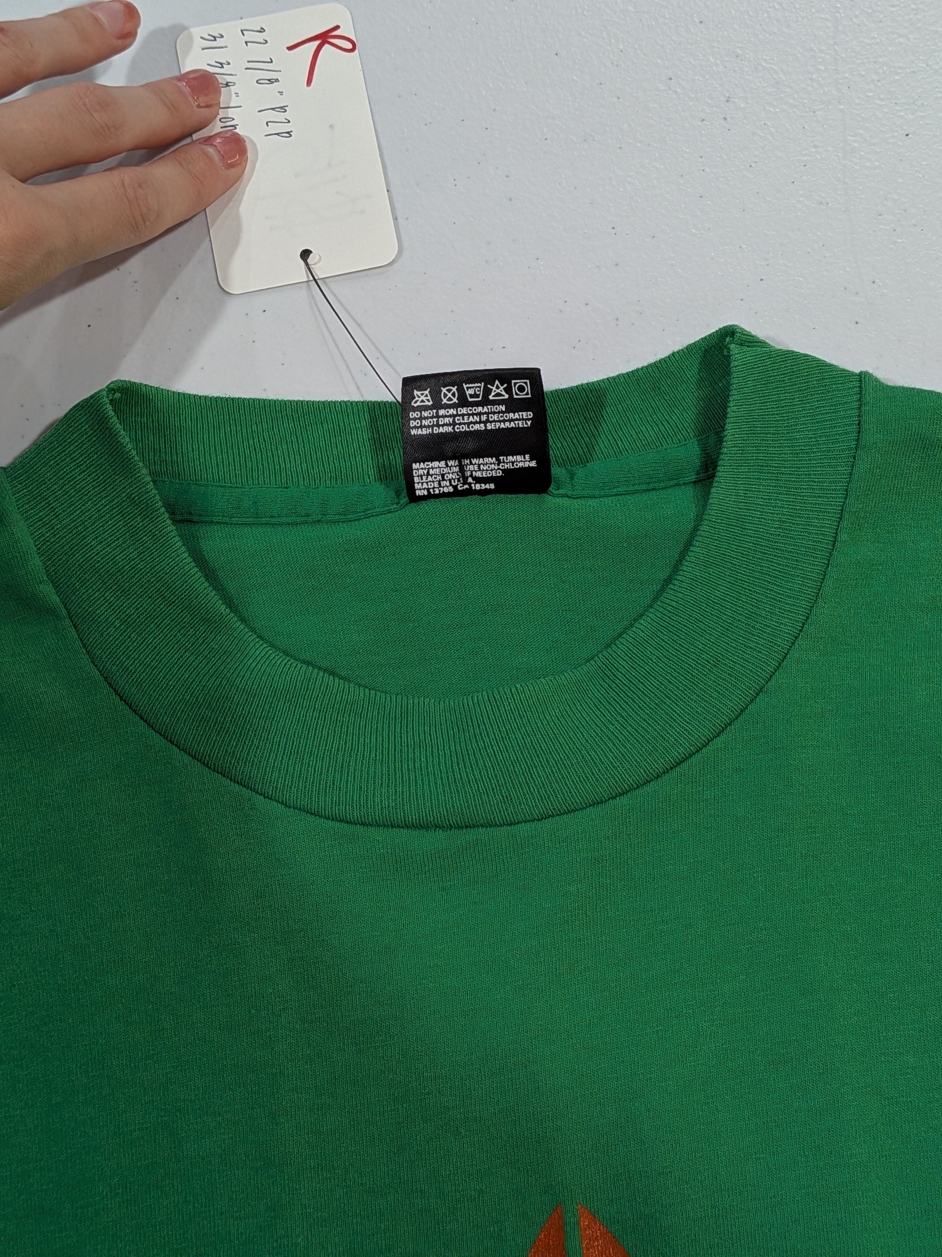 Fruit Of The Loom Vintage "B&W" Single Stitch Graphic Tee Size US XL / EU 56 / 4 - 3 Thumbnail