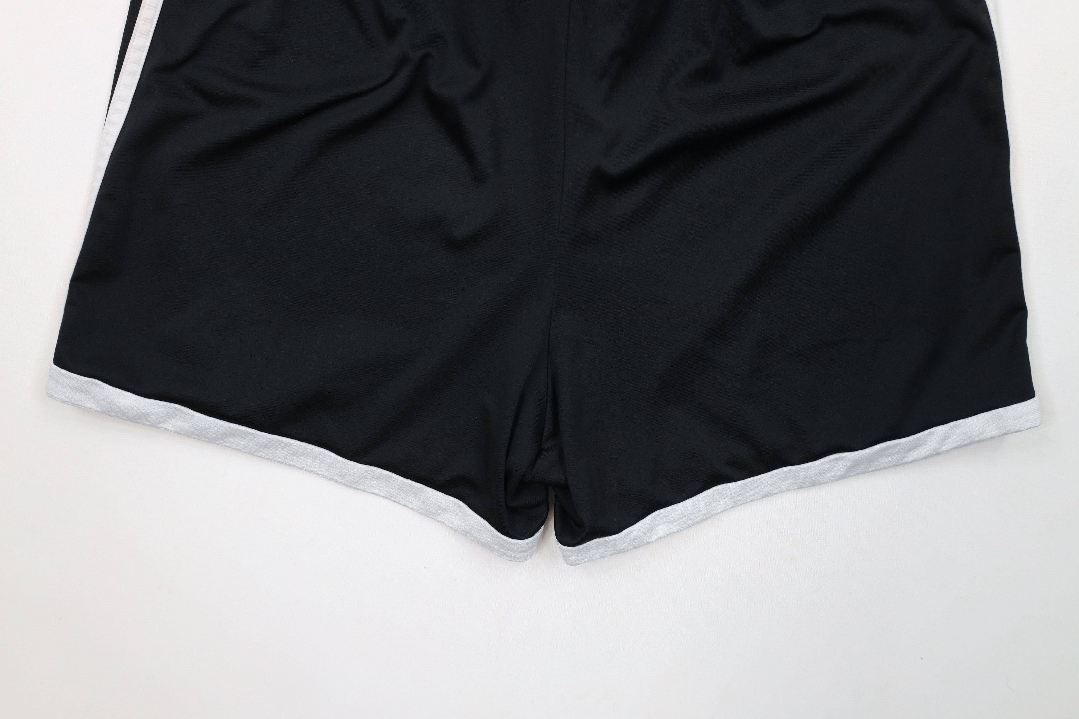 Adidas Vintage Adidas Striped Running Jogging Soccer Shorts Black Size 32" / US 10 / IT 46 - 12 Thumbnail
