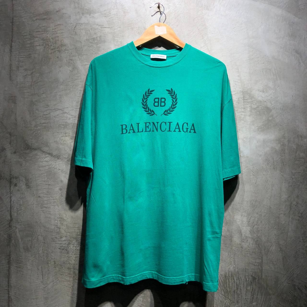 Balenciaga Balenciaga Feather logo tee Size US L / EU 52-54 / 3 - 1 Thumbnail