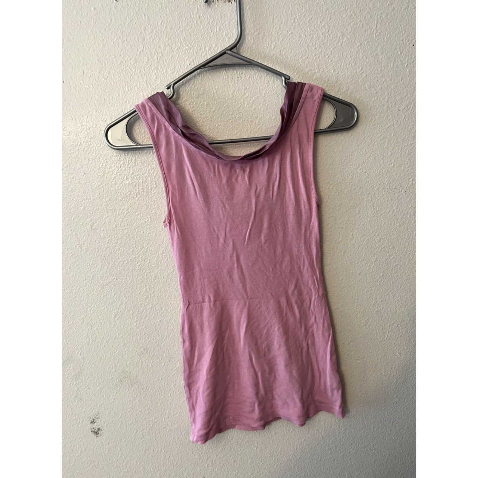Ann Taylor VINTAGE Ann Taylor Loft Tank Womens XS Pink Sleeveless Knit Blouse Top Blouse Blosue Size XS / US 0-2 / IT 36-38 - 2 Thumbnail