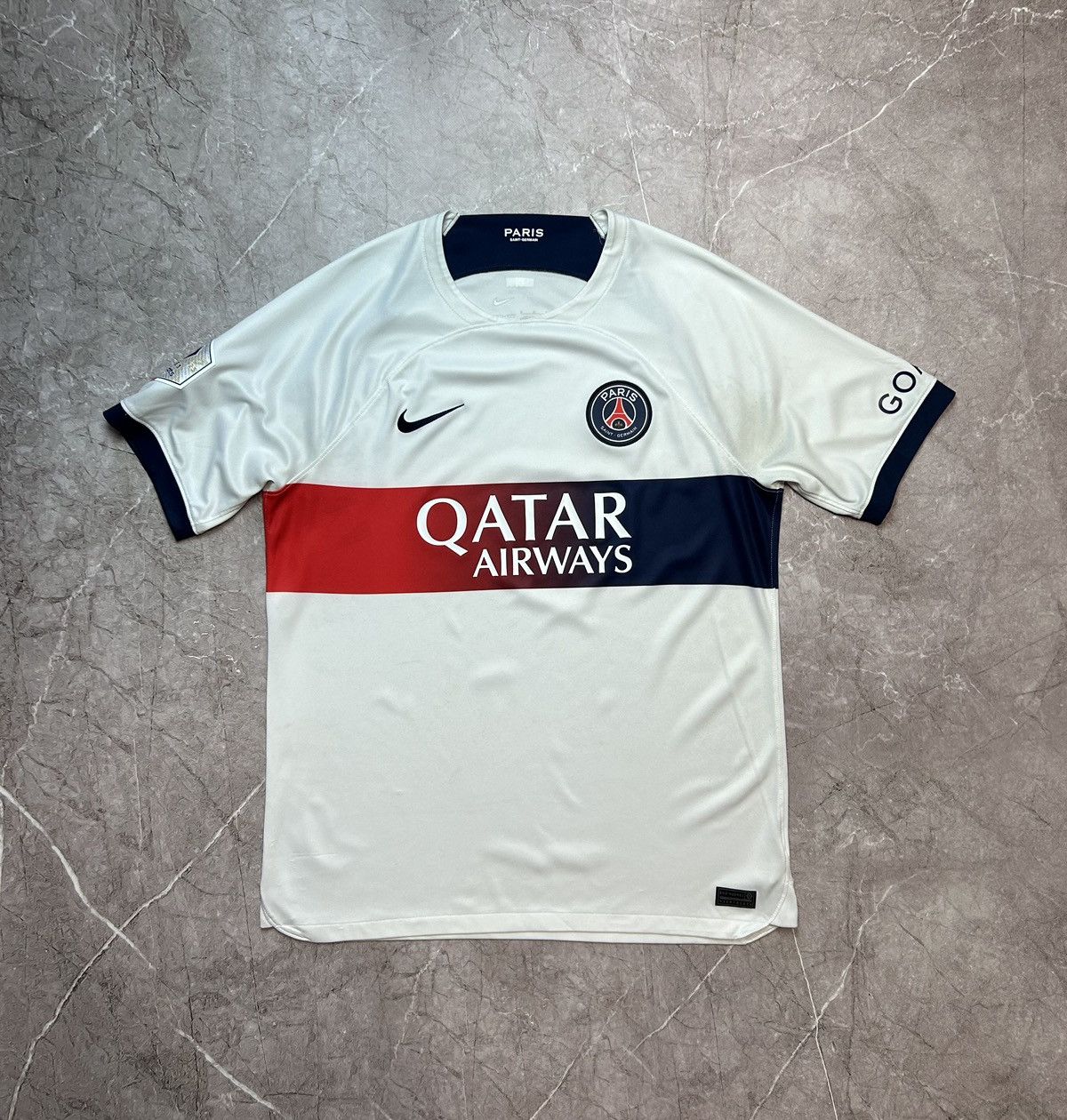 Nike Psg 2023/24 Home Jersey Size US L / EU 52-54 / 3 - 2 Thumbnail