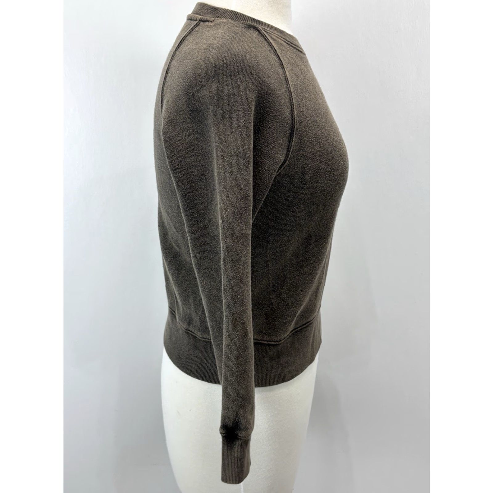 Free People VINTAGE Free People Crew Neck Sweatshirt XS Brown Crop Women Grunge Bohemian Size XS / US 0-2 / IT 36-38 - 4 Thumbnail