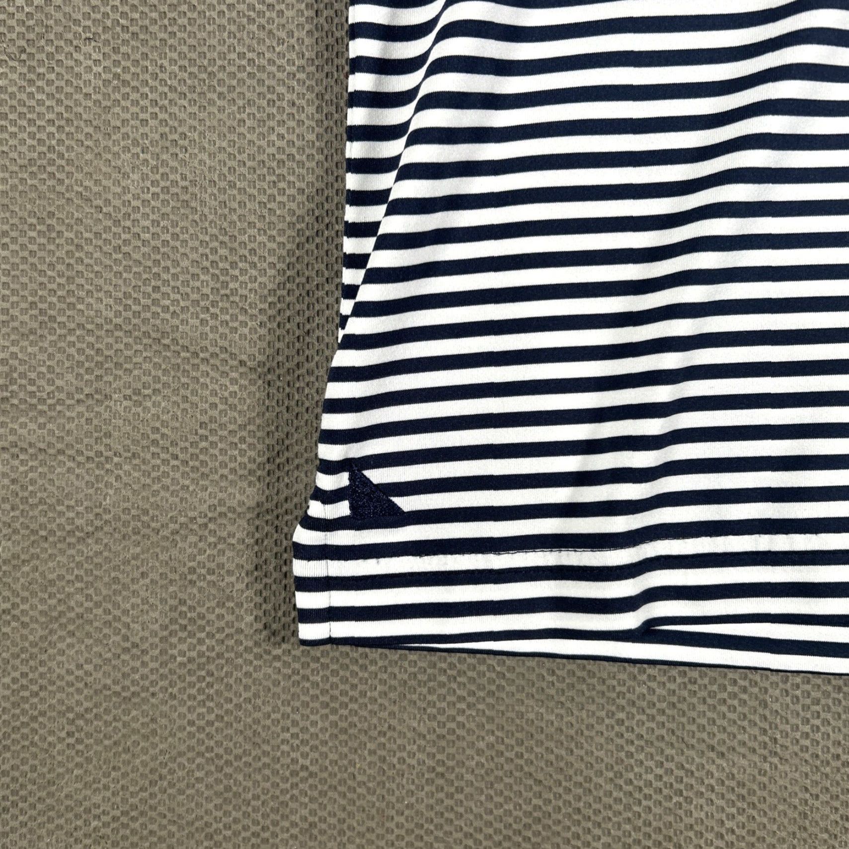 UNTUCKit UNTUCKit Men's Cronos Feeder Stripe Navy Blue White Performance Polo L Shirt PoloUNTUCKit? Size US L / EU 52-54 / 3 - 4 Thumbnail
