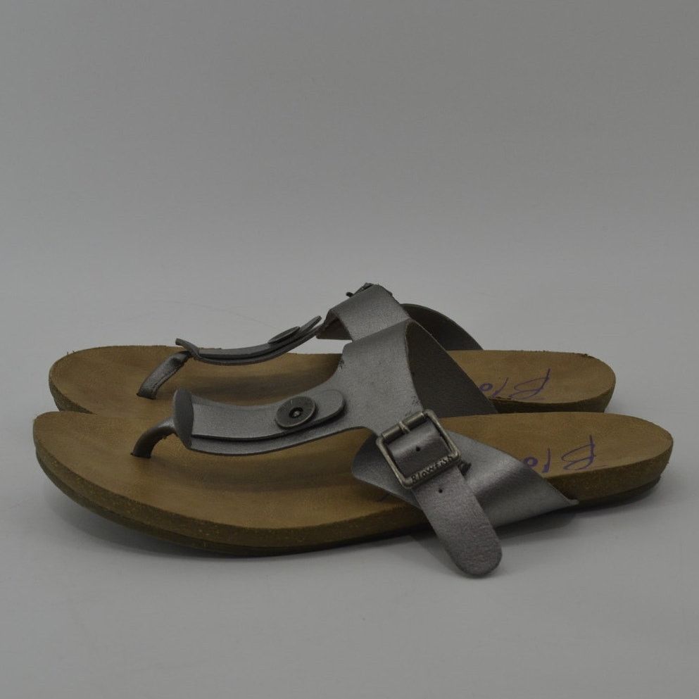 Other Blowfish Sandals Silver Metallic Thong Buckle Casual 8.5 Size US 8.5 / IT 38.5 - 2 Thumbnail