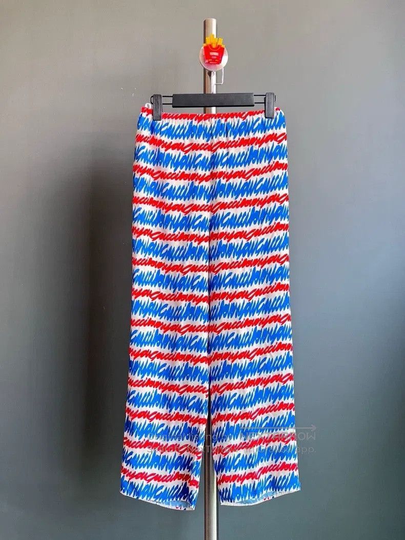 Gucci Gucci Graffiti letter mulberry silk trousers Size 30" / US 8 / IT 44 - 1 Thumbnail