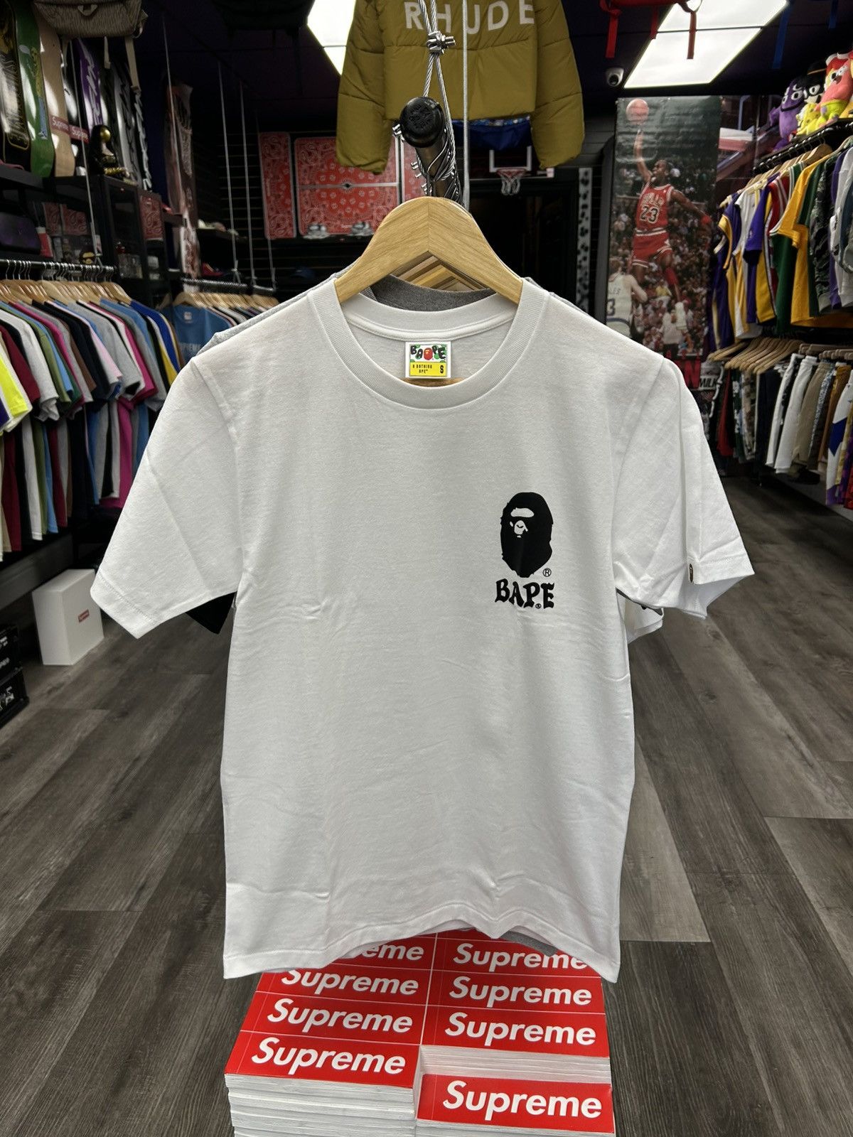 Bape Bape T-shirt Size US S / EU 44-46 / 1 - 1 Thumbnail
