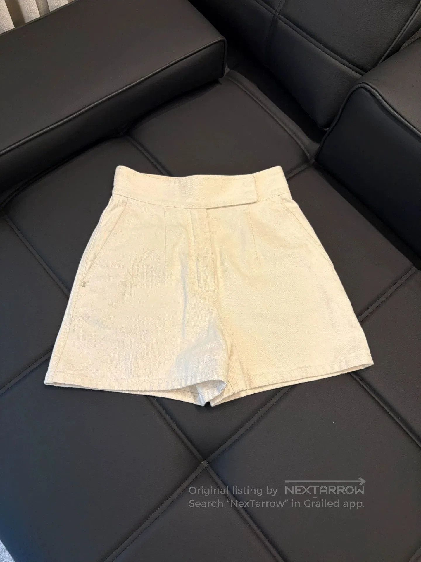Hermes Hermes Beige Shorts Size 34. Size US 34 / EU 50 - 1 Thumbnail