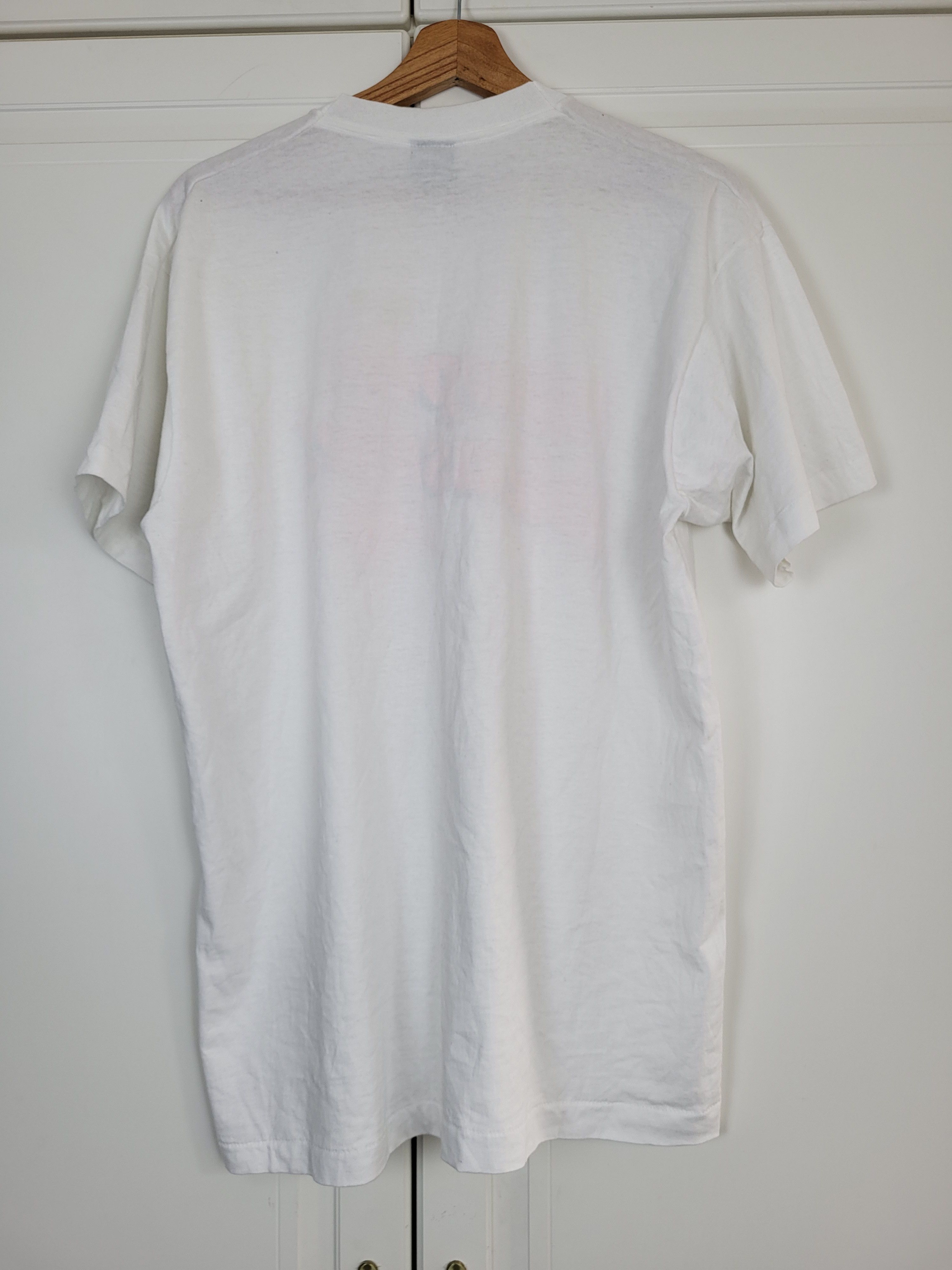 Vintage vintage 90s Newport Pleasure Cigarettes t-shirt made in USA Size US L / EU 52-54 / 3 - 2 Thumbnail
