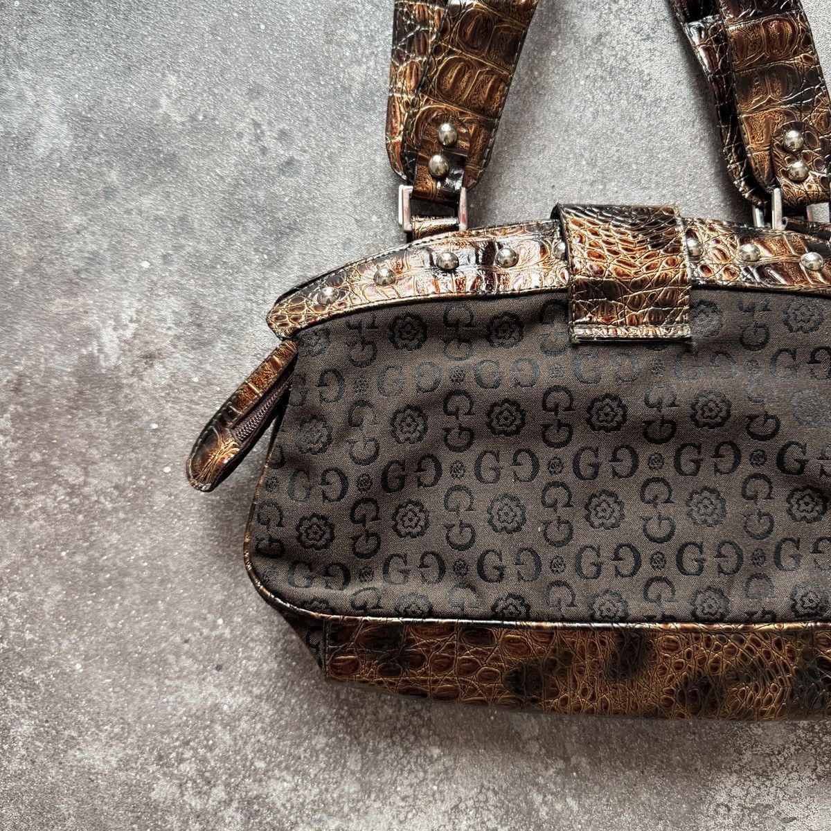 00s archive GUESS shoulder bag soho y2k Rare vintage bag Guess Y2K 