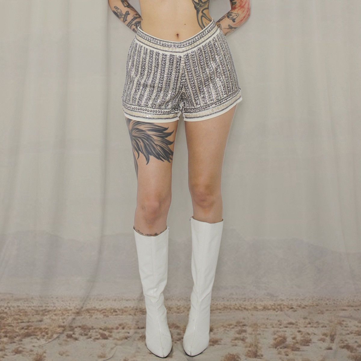 Other 🪩SILVER STUDS SHORTS🪩 Size 30" / US 8 / IT 44 - 1 Thumbnail