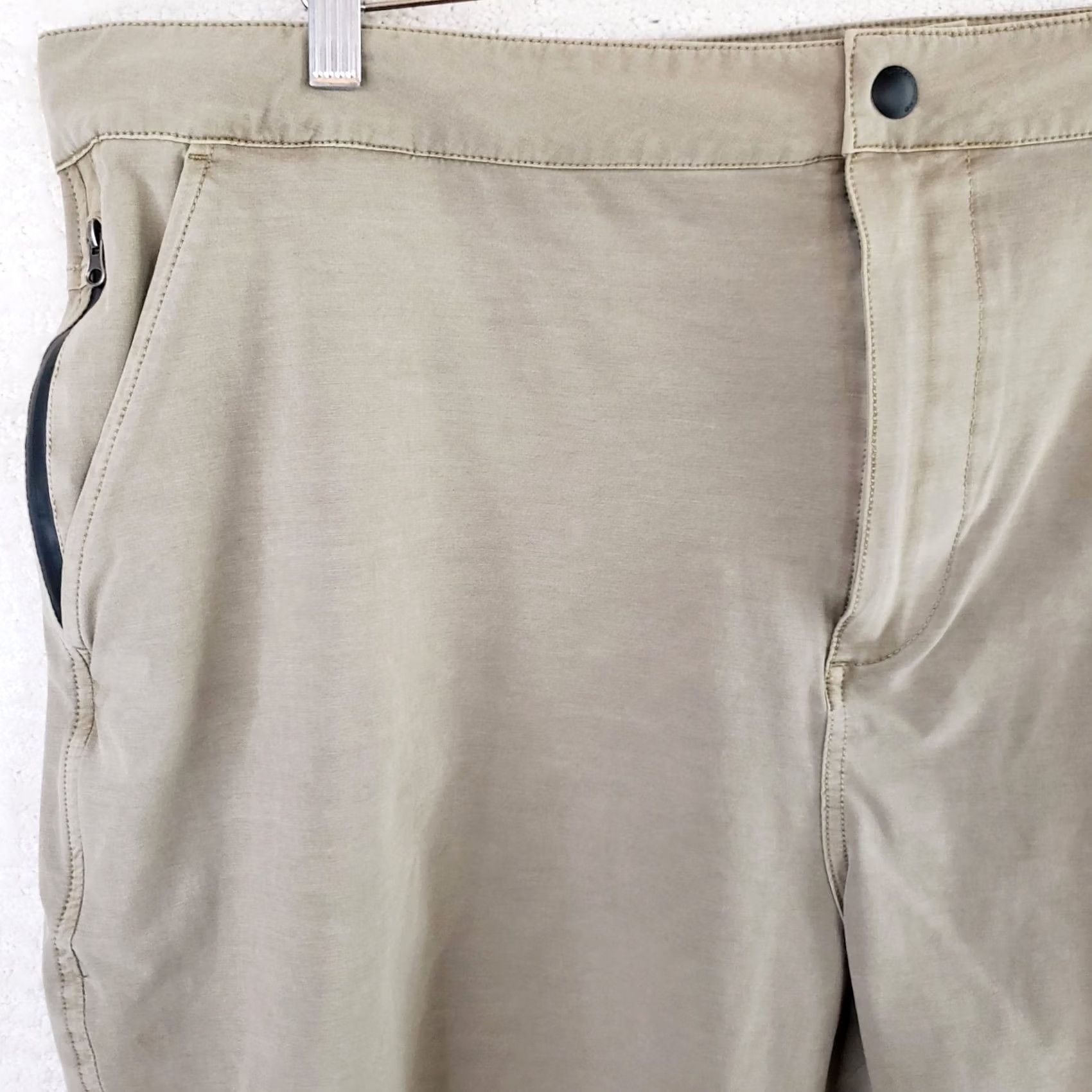 Lucky Brand Lucky Brand Shorts Mens 42x9 Beige Chino Regular Fit Pockets Outdoor Beach Slim? Size US 42 / EU 58 - 2 Thumbnail