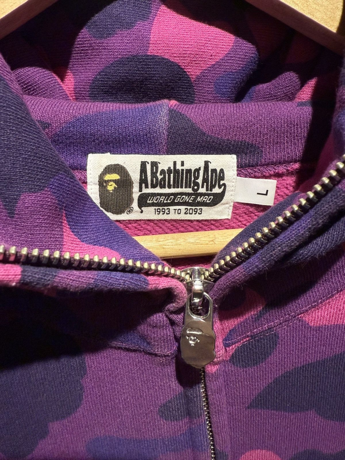 Bape Bape purple camo full zip yellow spell out hoodie size L Size US L / EU 52-54 / 3 - 3 Thumbnail