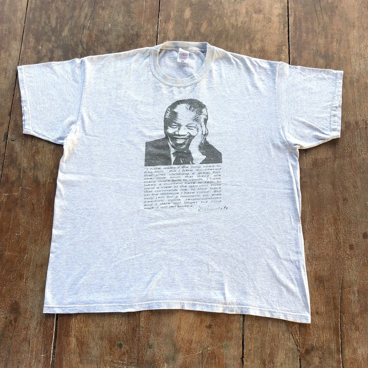 Naked & Famous Vintage Nelson Mandela Rare T Shirt Size US XL / EU 56 / 4 - 2 Thumbnail
