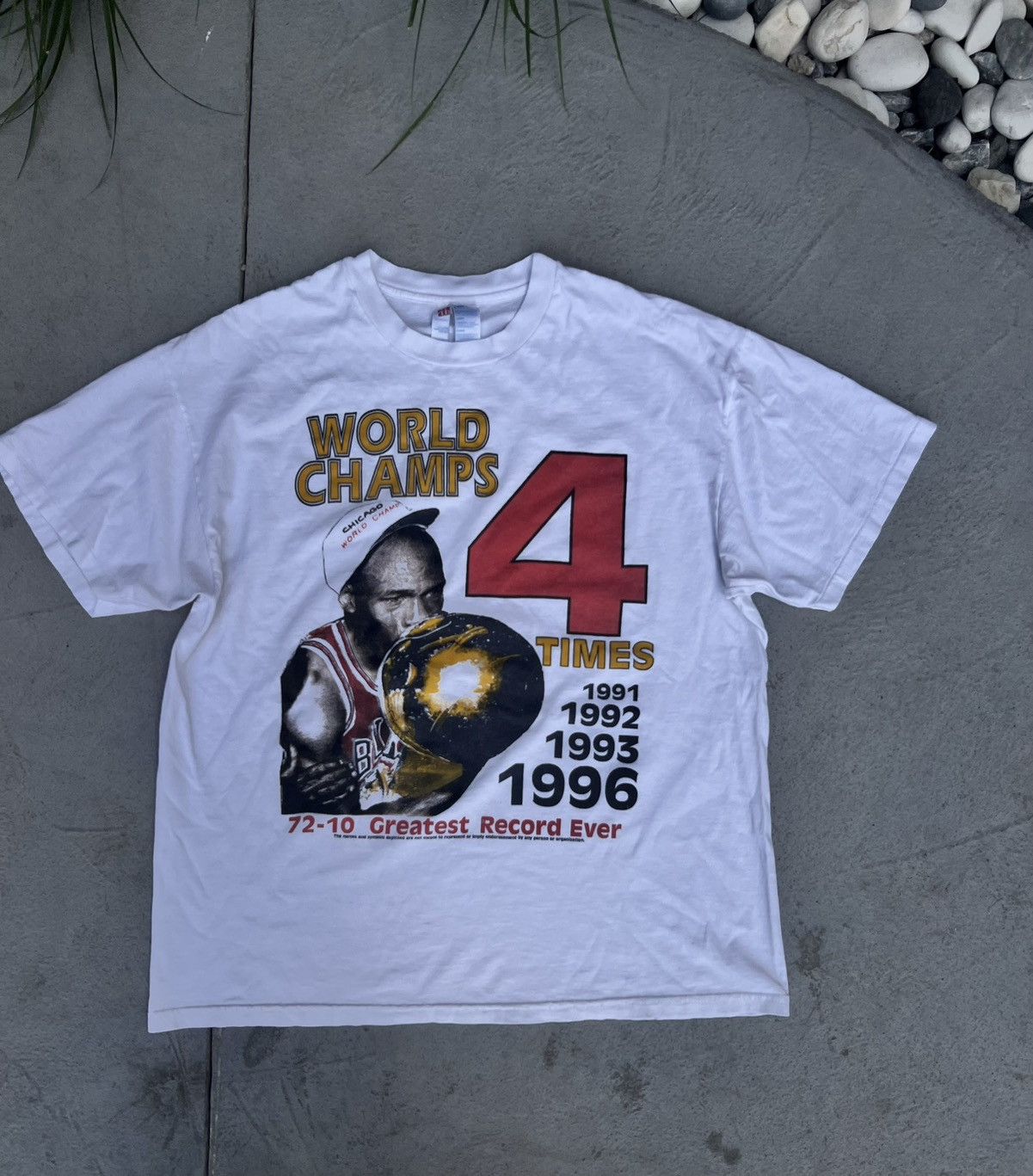 Vintage Vintage Chicago Bulls rap tee Size US XL / EU 56 / 4 - 1 Thumbnail