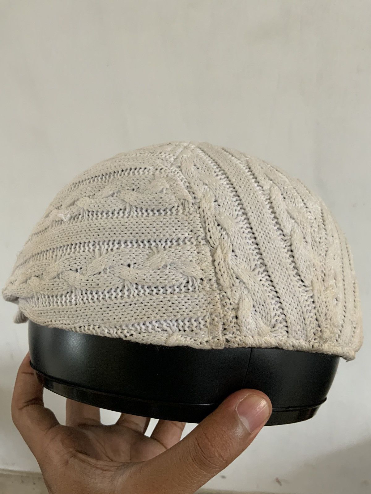 Japanese Brand Cross Stitch White Flat Baretta Hat Size ONE SIZE - 8 Thumbnail
