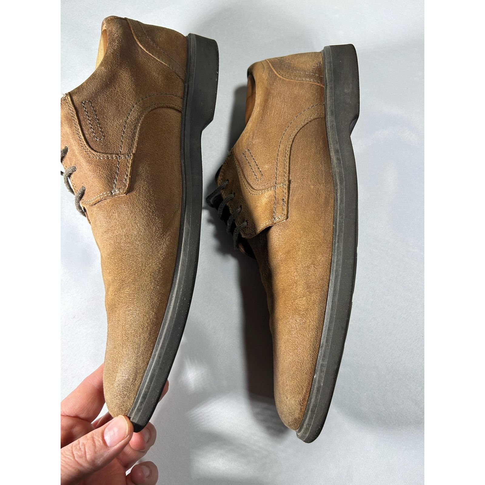 Clarks Clarks Mens 10 Oxford Comfort Brown suede Lace Up Classic Size US 10 / EU 43 - 4 Thumbnail