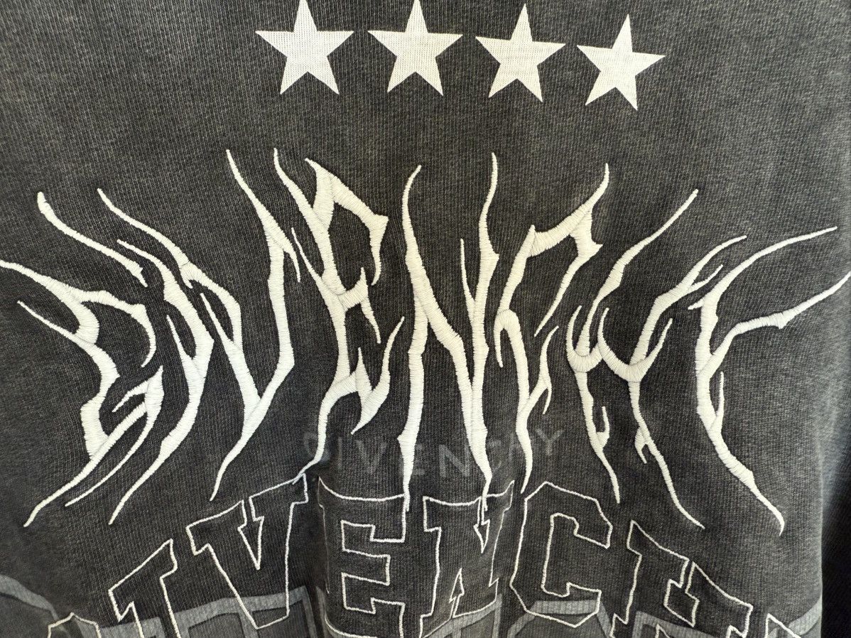 Givenchy Givenchy triple layered logo hoodie sweat crew T shirt grail Size US L / EU 52-54 / 3 - 15 Thumbnail