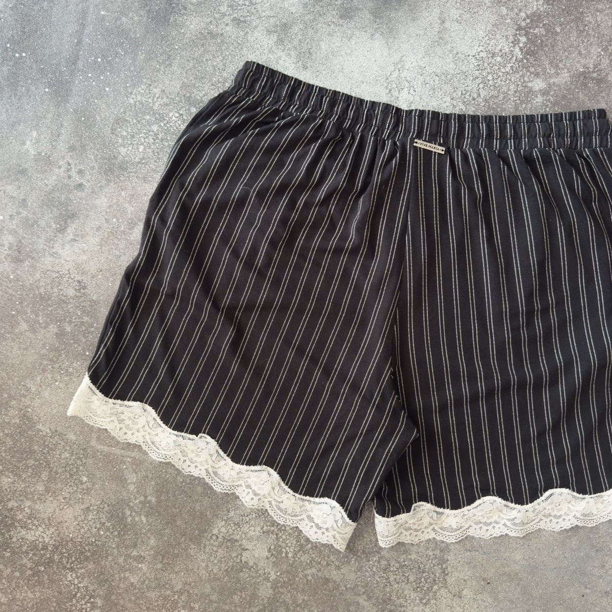 Hysteric Glamour Vive Maria + Vintage Y2K Lace Details Mini Shorts Size 27" / US 4 / IT 40 - 5 Thumbnail