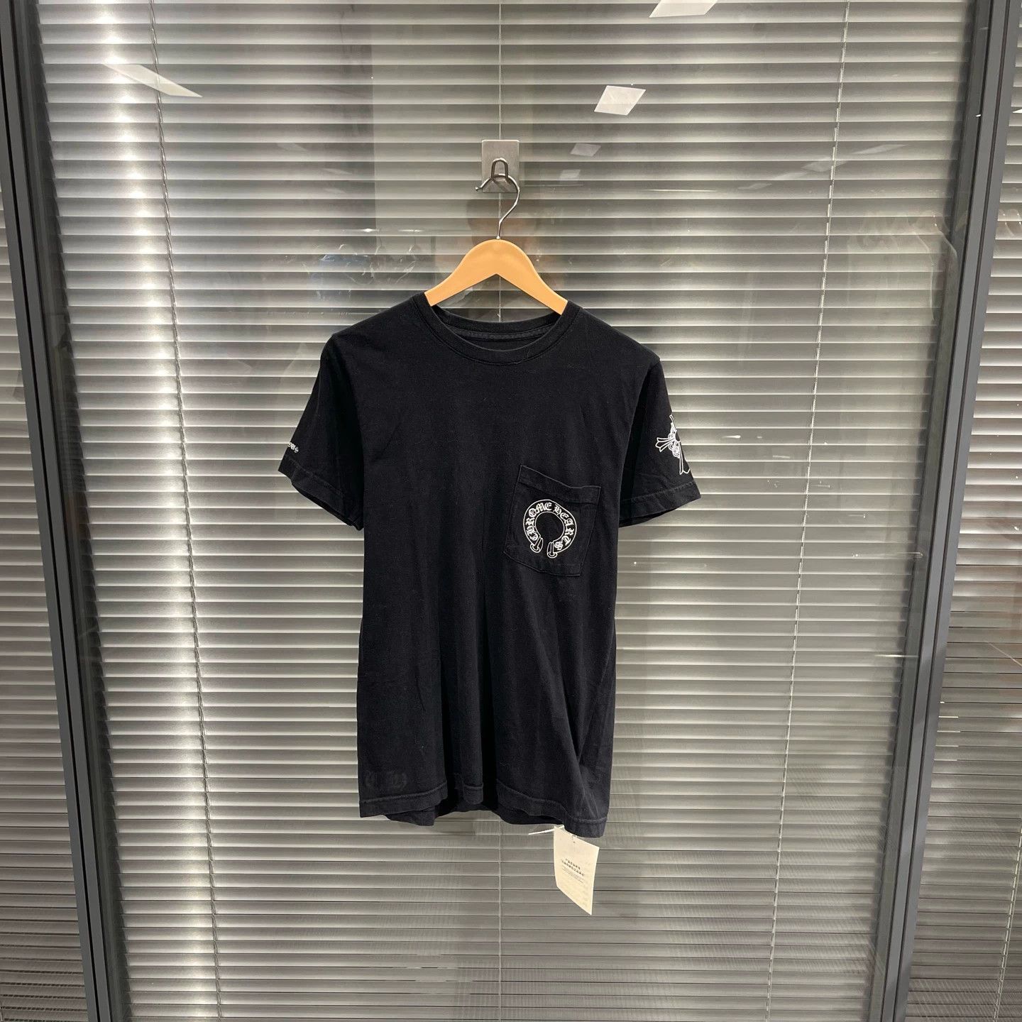 Chrome Hearts Chrome Hearts Black Horseshoe 3E T-Shirt S 95 New Minor Flaw Size S / US 4 / IT 40 - 2 Thumbnail