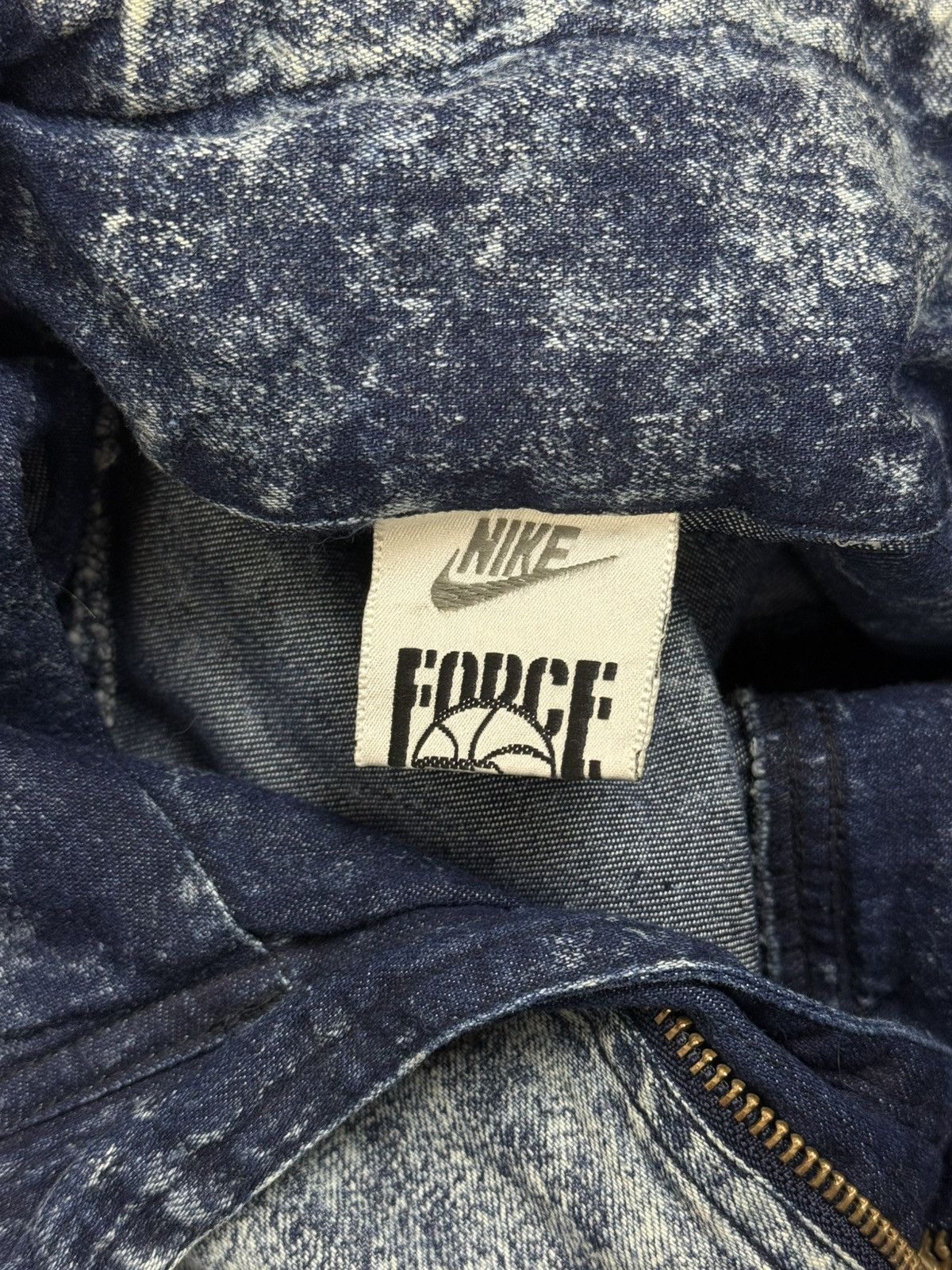 Nike 80s 90s Nike Acid Wash Denim Quarter Zip Jacket Blue ~L Size US L / EU 52-54 / 3 - 8 Thumbnail