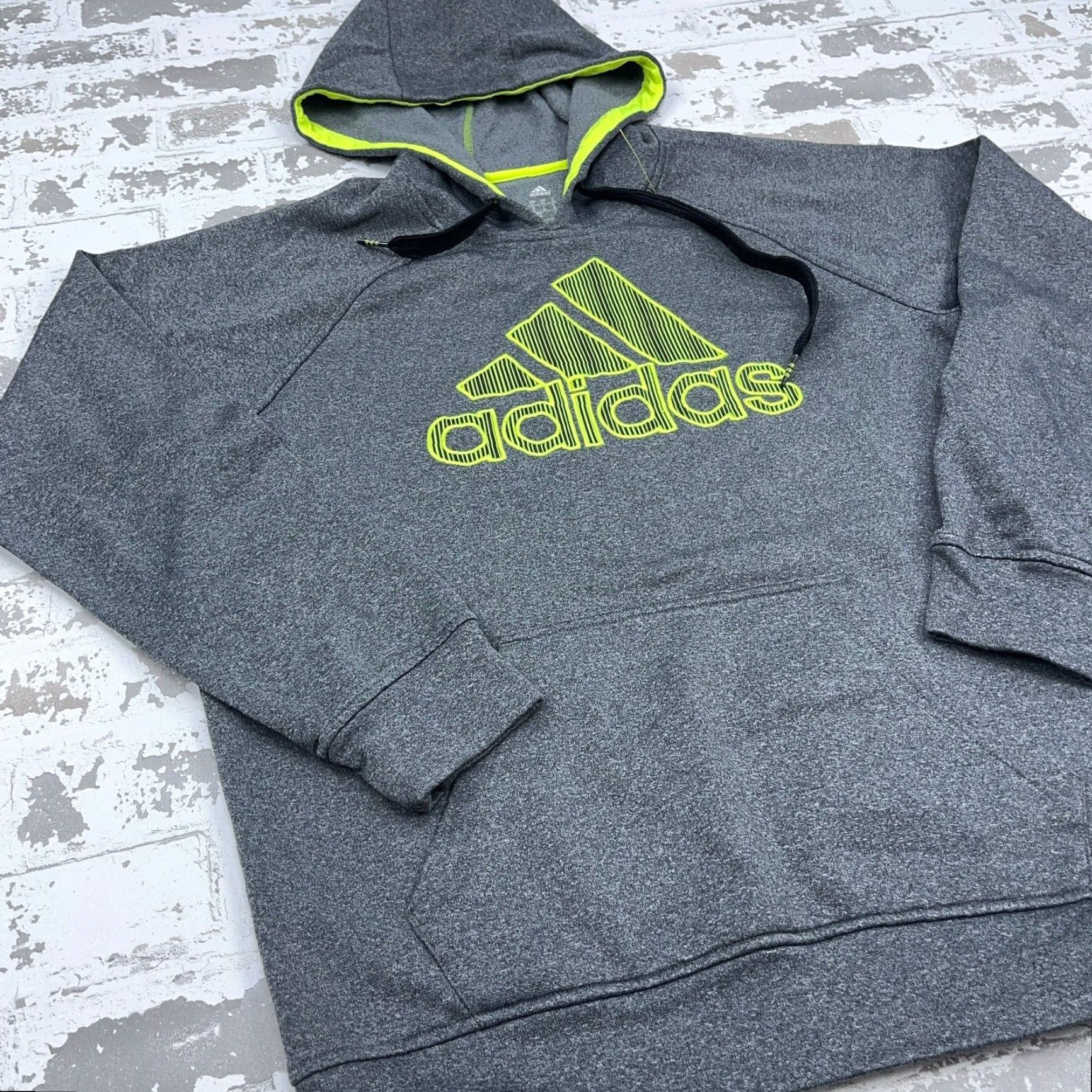 Adidas Adidas Hoodie Men Medium Gray Yellow Sweatshirt Pullover Active Adult Everyday Street Logo Size US M / EU 48-50 / 2 - 5 Thumbnail