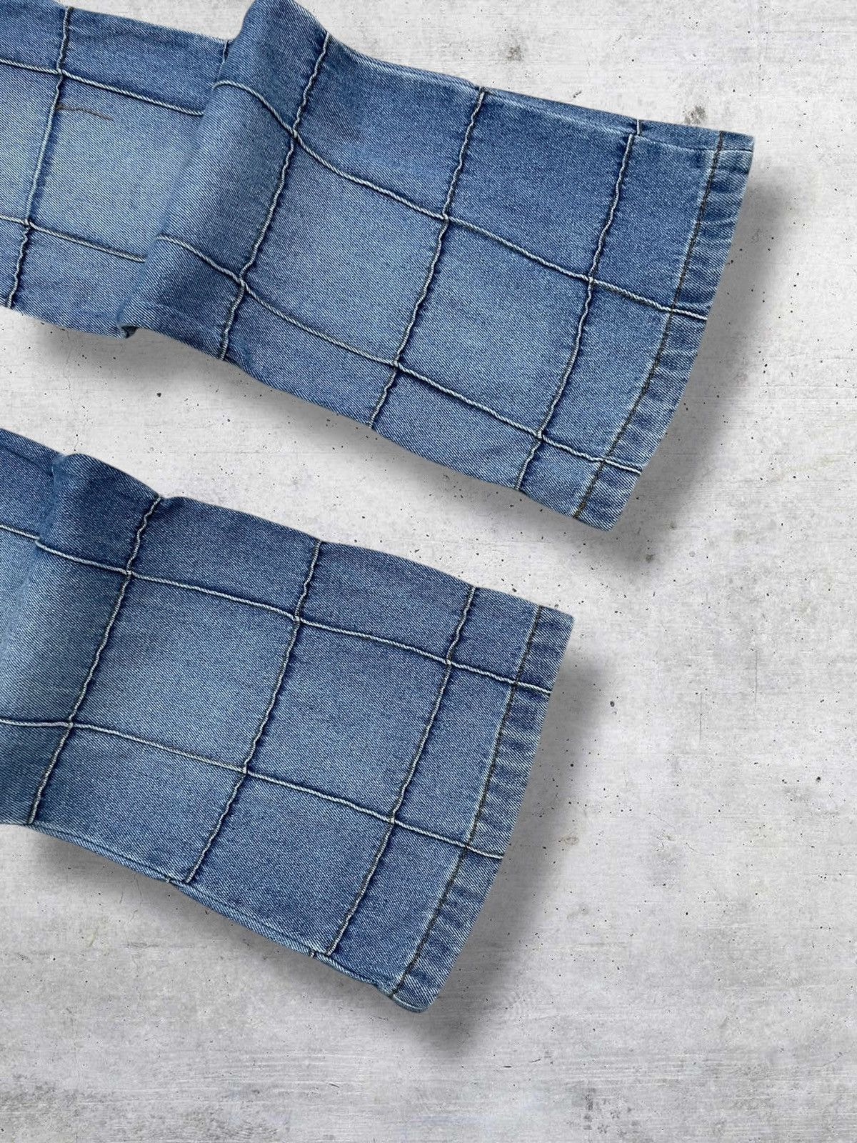 Japanese Brand VINTAGE NEW SPORTS USA 90S OG FLARED KINKY DISTRESSED DENIM Size US 27 - 5 Thumbnail