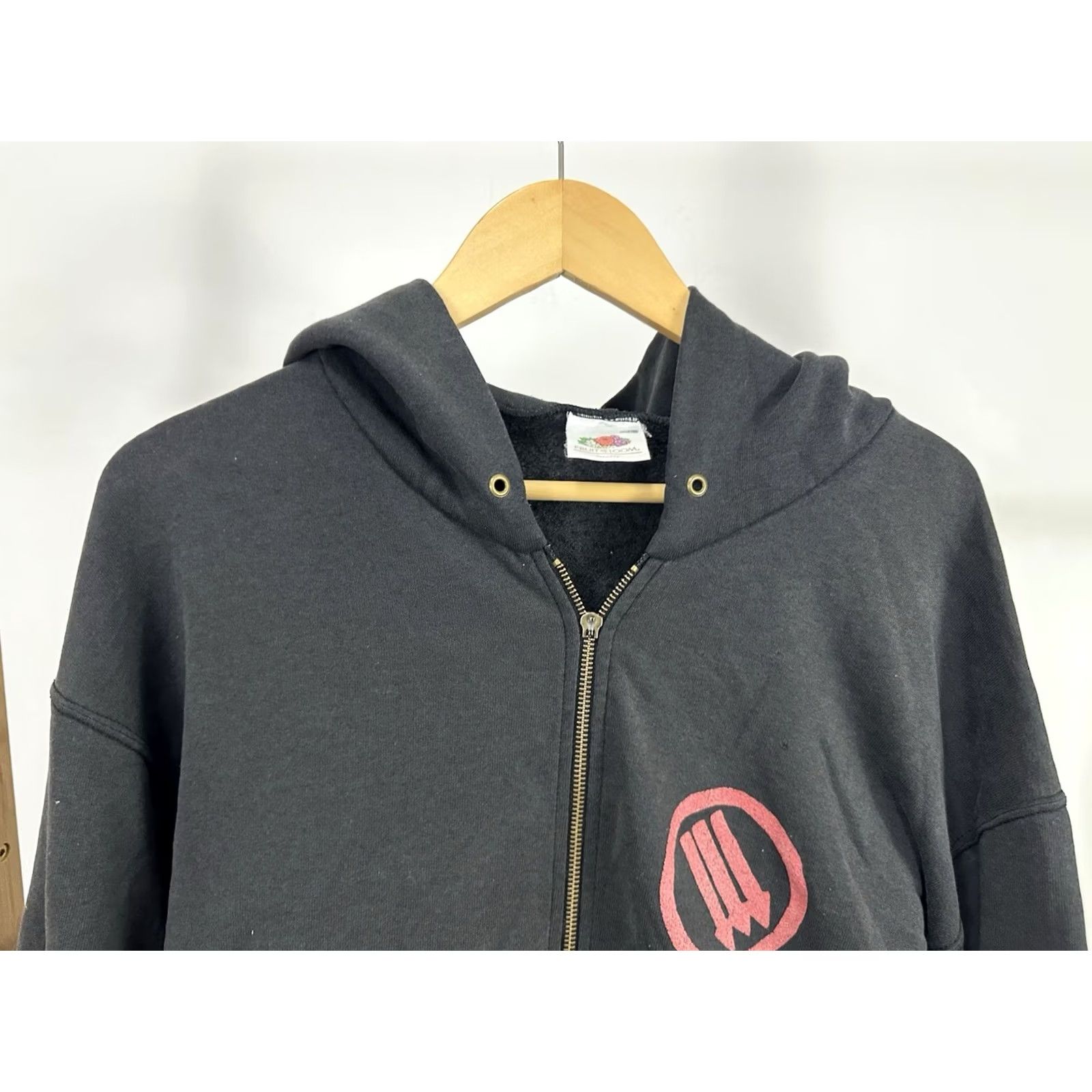 Fruit Of The Loom VTG Strike Anywhere To Live In Discontent Album Tour Faded Worn Zip Hoodie XL Mens Black Size US XL / EU 56 / 4 - 5 Thumbnail