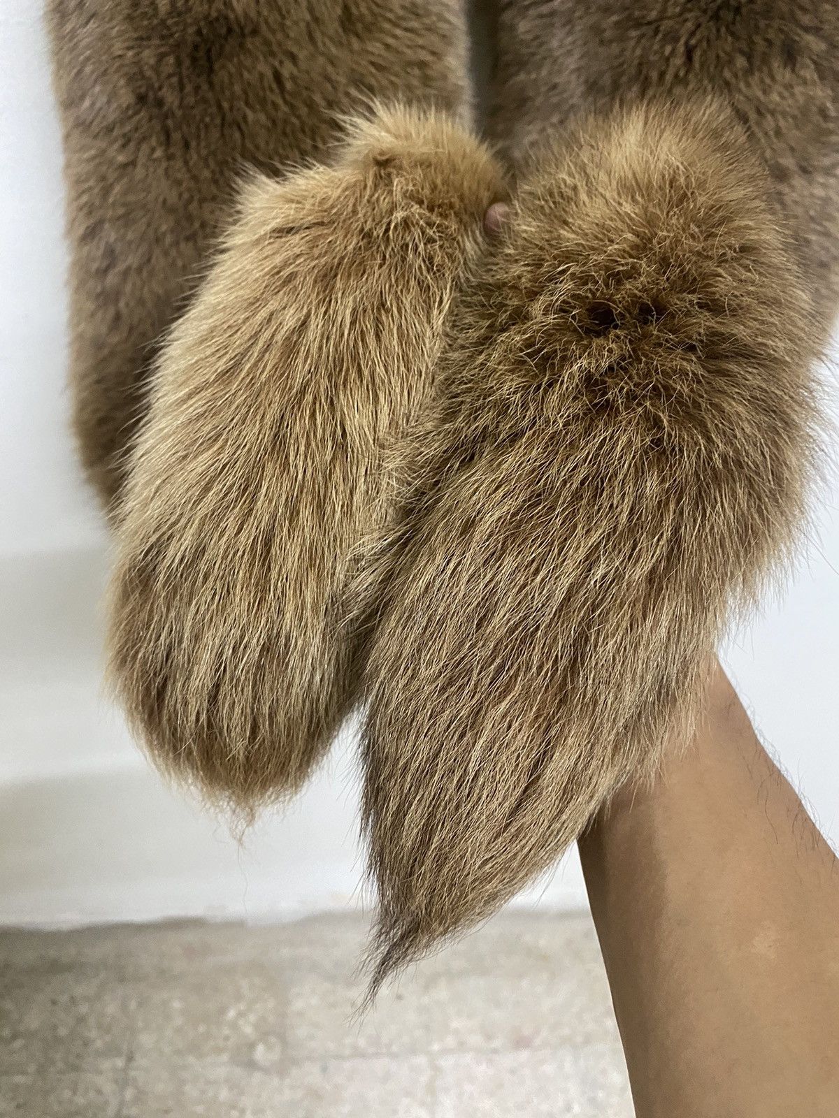 Japanese Brand Real Fox Faux Fur Shawl Rare Design Unisex Size ONE SIZE - 8 Thumbnail