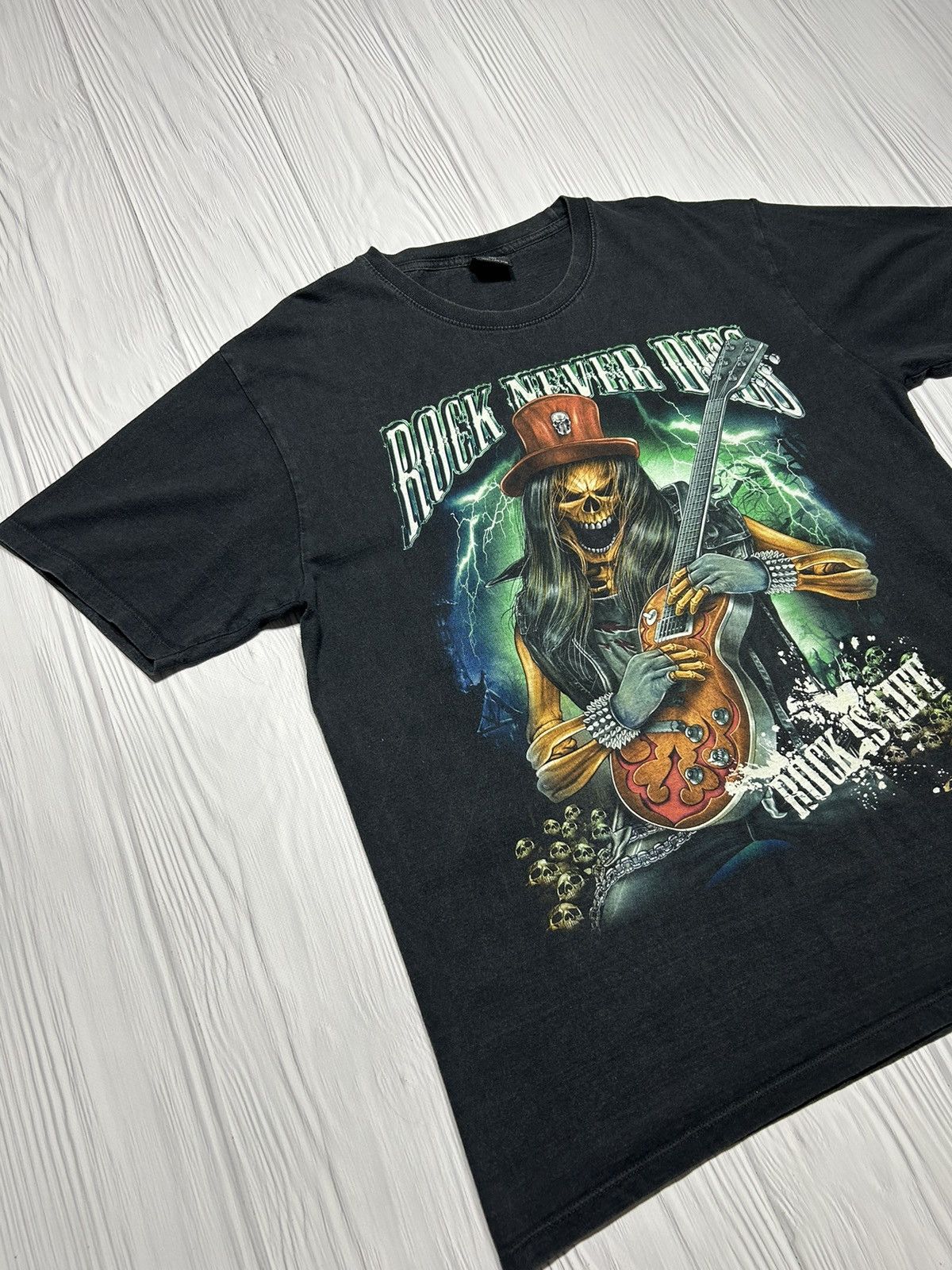 Band Tees Vintage Y2K Rock Never Dies 666 Skeleton T-Shirt Size US XL / EU 56 / 4 - 3 Thumbnail