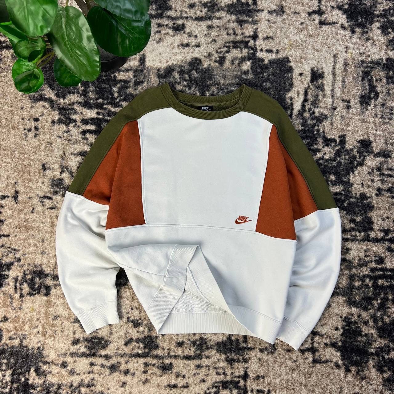 Nike Nike Mini Logo Oversized Fit Sweatshirt Streetwear Style Size US XL / EU 56 / 4 - 1 Thumbnail