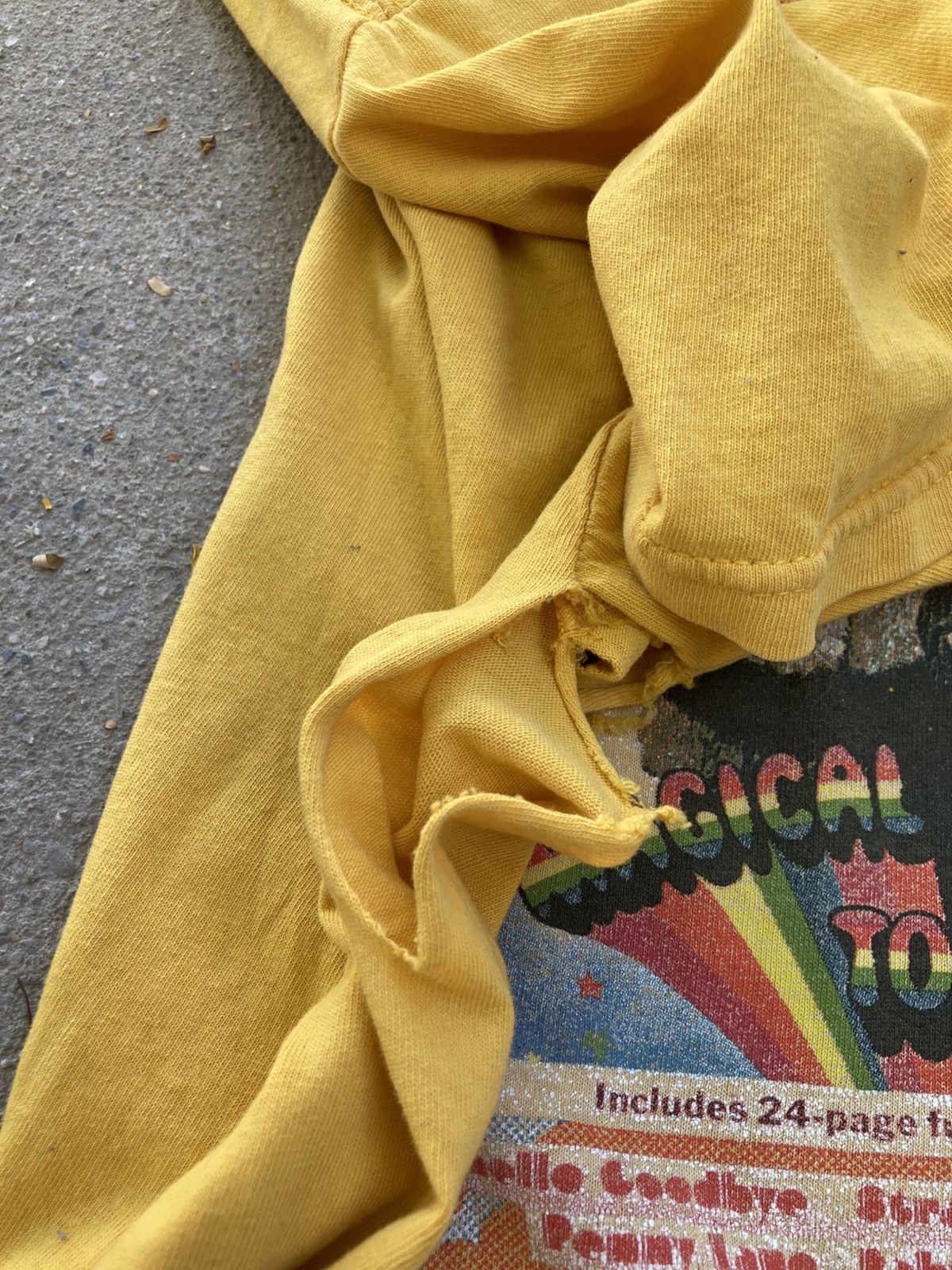 Apple The Beatles Magical Mystery Tour Trashed Tee 2005 Size US XL / EU 56 / 4 - 6 Thumbnail