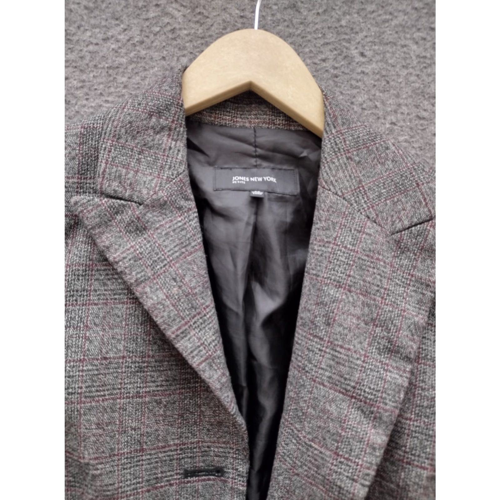 Jones New York VINTAGE Jones New York Blazer Women's 16P Petite 3 Button Pocket Office Career Work Plaid Gray Size M / US 6-8 / IT 42-44 - 3 Thumbnail