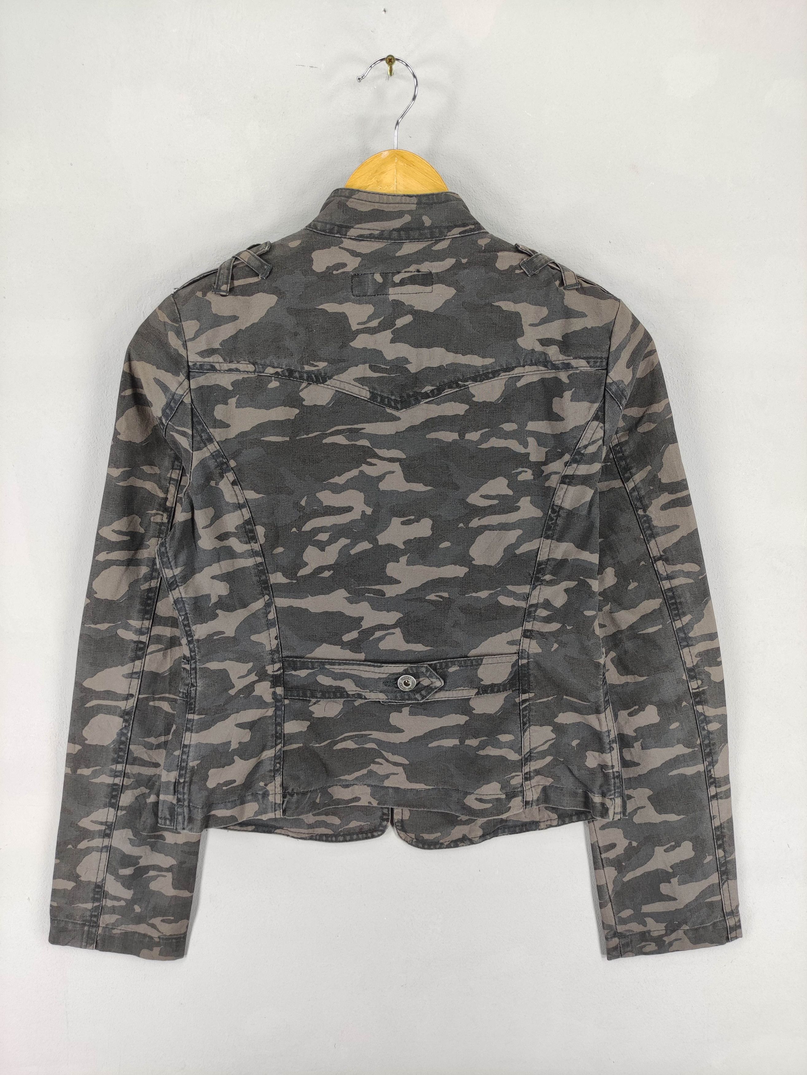 Calvin Klein Vintage Calvin Klein Camo Jacket Size M / US 6-8 / IT 42-44 - 10 Thumbnail