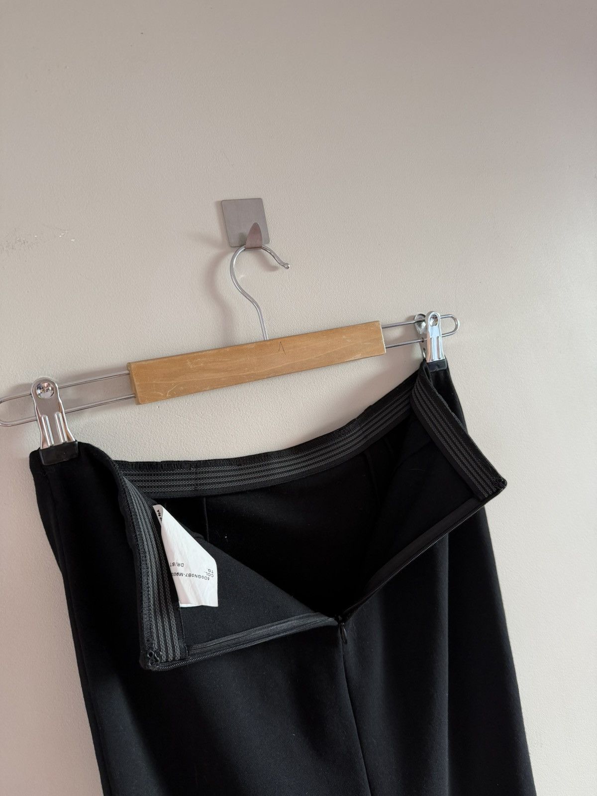 Missoni Missoni Black Stretch Pencil Skirt Minimalist Size 26" / US 2 / IT 38 - 7 Thumbnail
