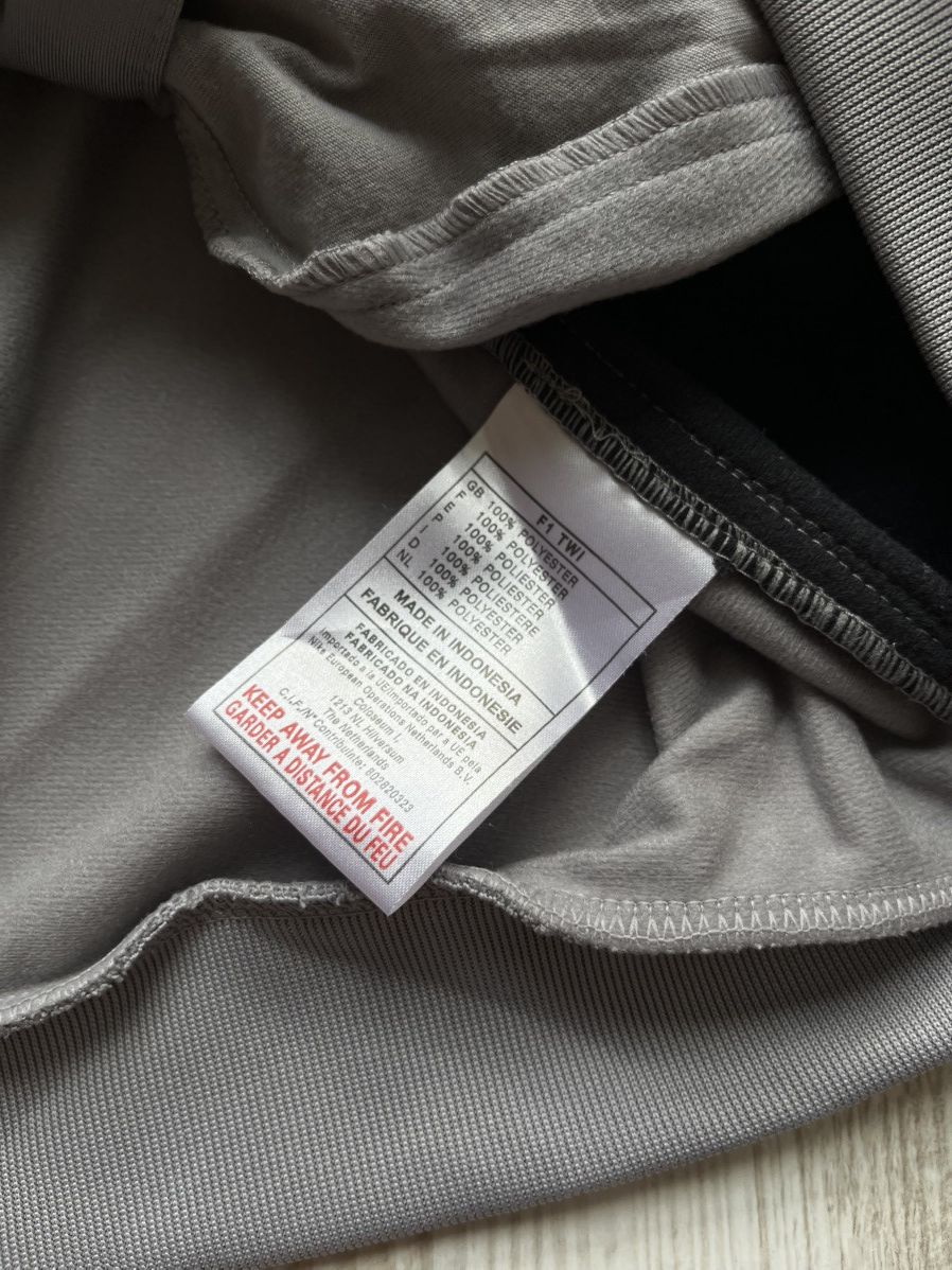 Nike Vintage 00s Nike Grey Zip Up Track Jacket Swoosh Logo L size Size US L / EU 52-54 / 3 - 9 Thumbnail