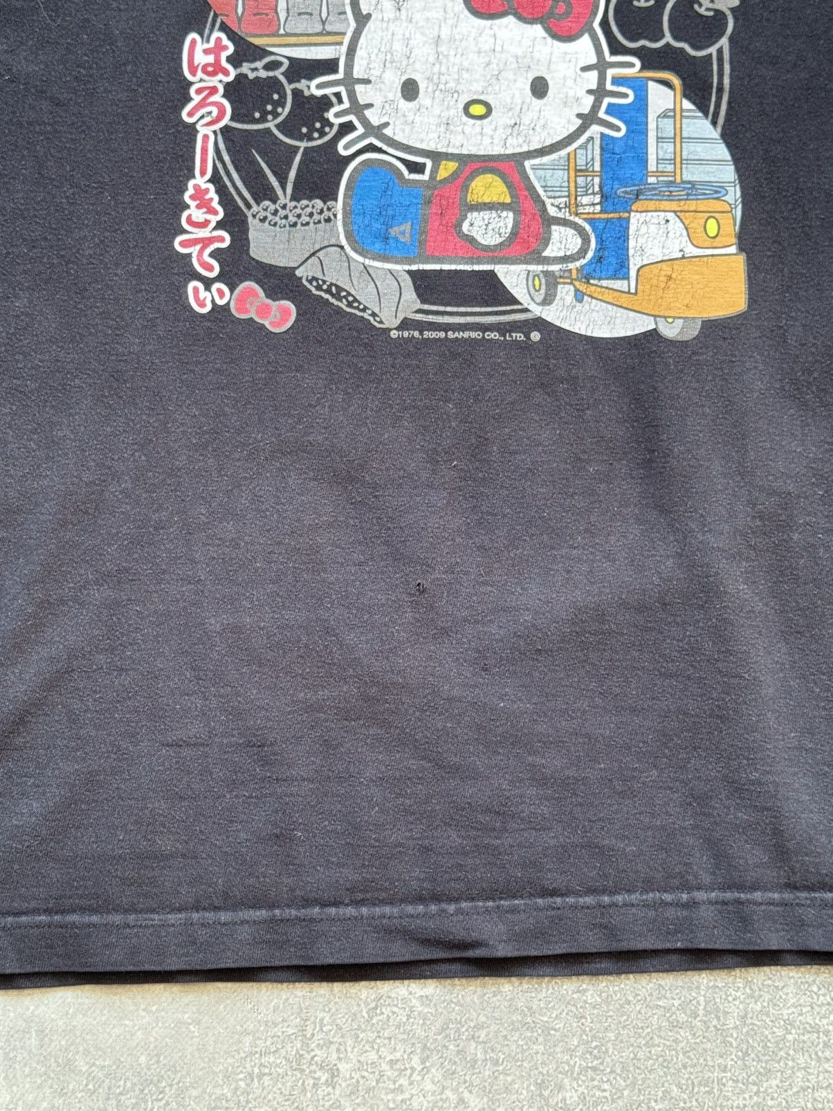 Anime Vintage Hello Kitty 1976, 2009 Sanrio Tee Size US M / EU 48-50 / 2 - 3 Thumbnail